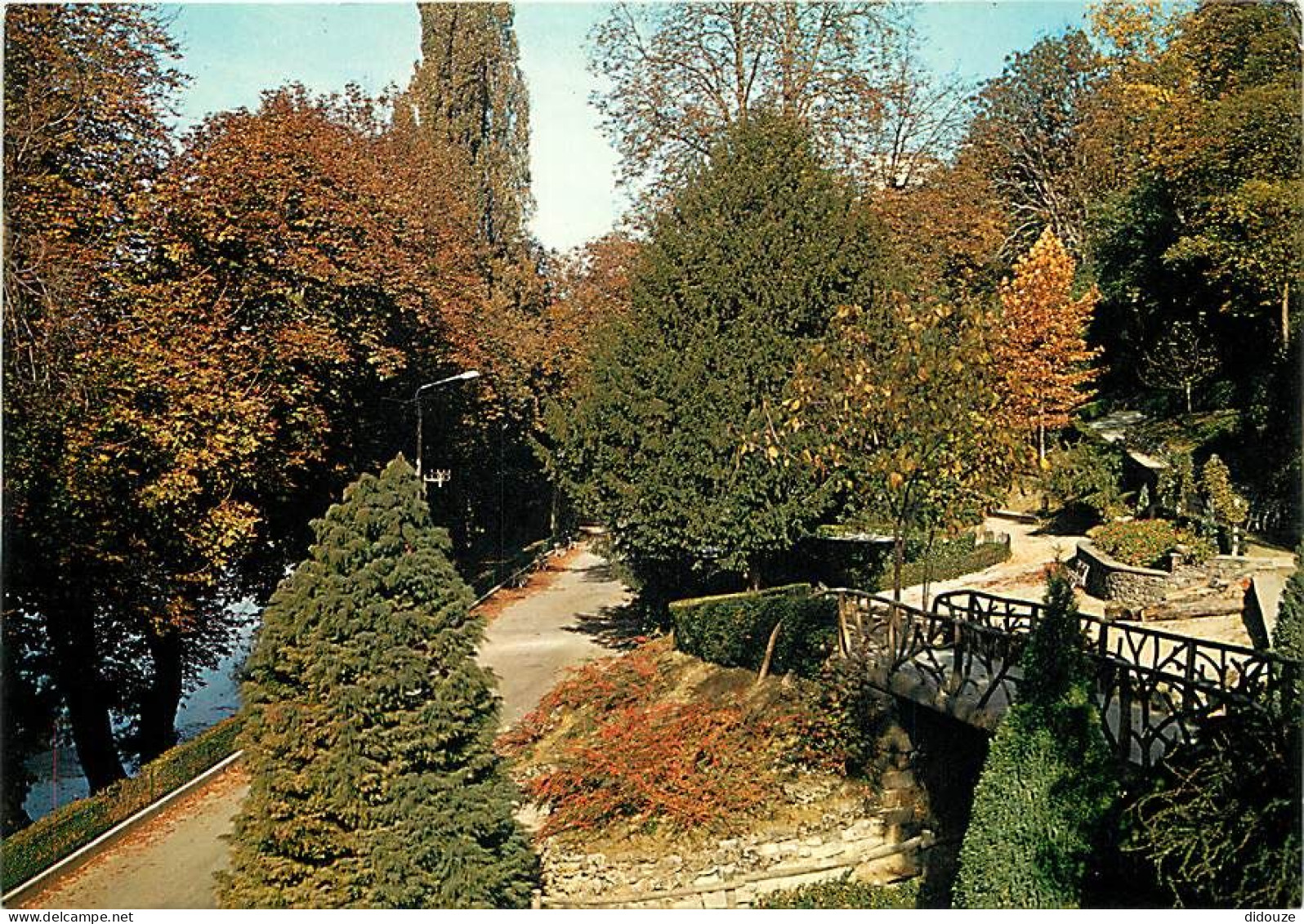 79 - Niort - Le Jardin Des Plantes - CPM - Voir Scans Recto-Verso - Niort