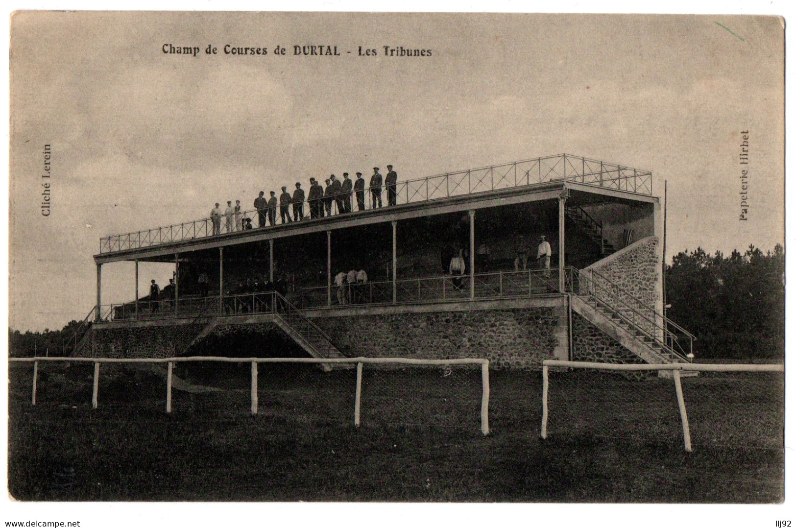 CPA 49 - DURTAL (Maine Et Loire) - Champ De Courses De Durtal. Les Tribunes - Durtal