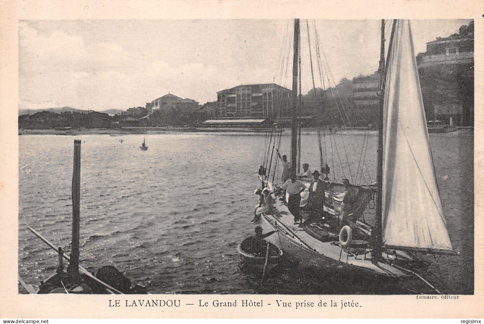 83-LE LAVANDOU-N°T2557-G/0133 - Le Lavandou