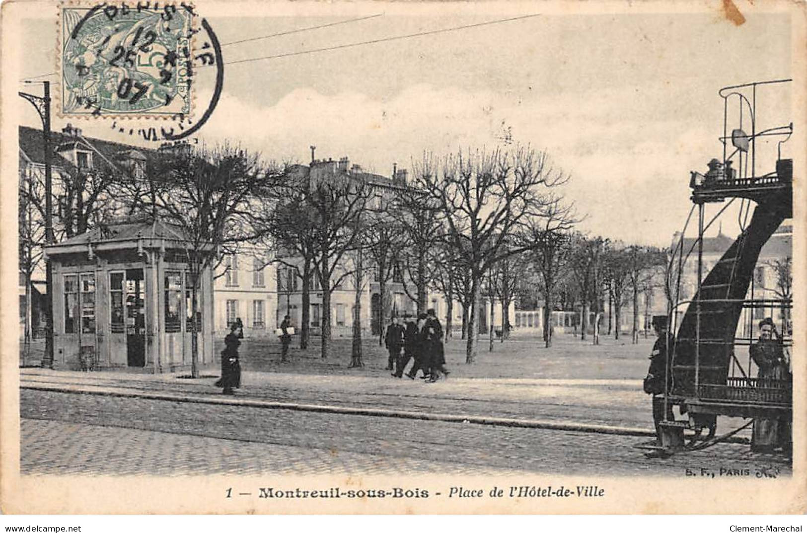 MONTREUIL SOUS BOIS - Place De L'Hôtel De Ville - Très Bon état - Montreuil