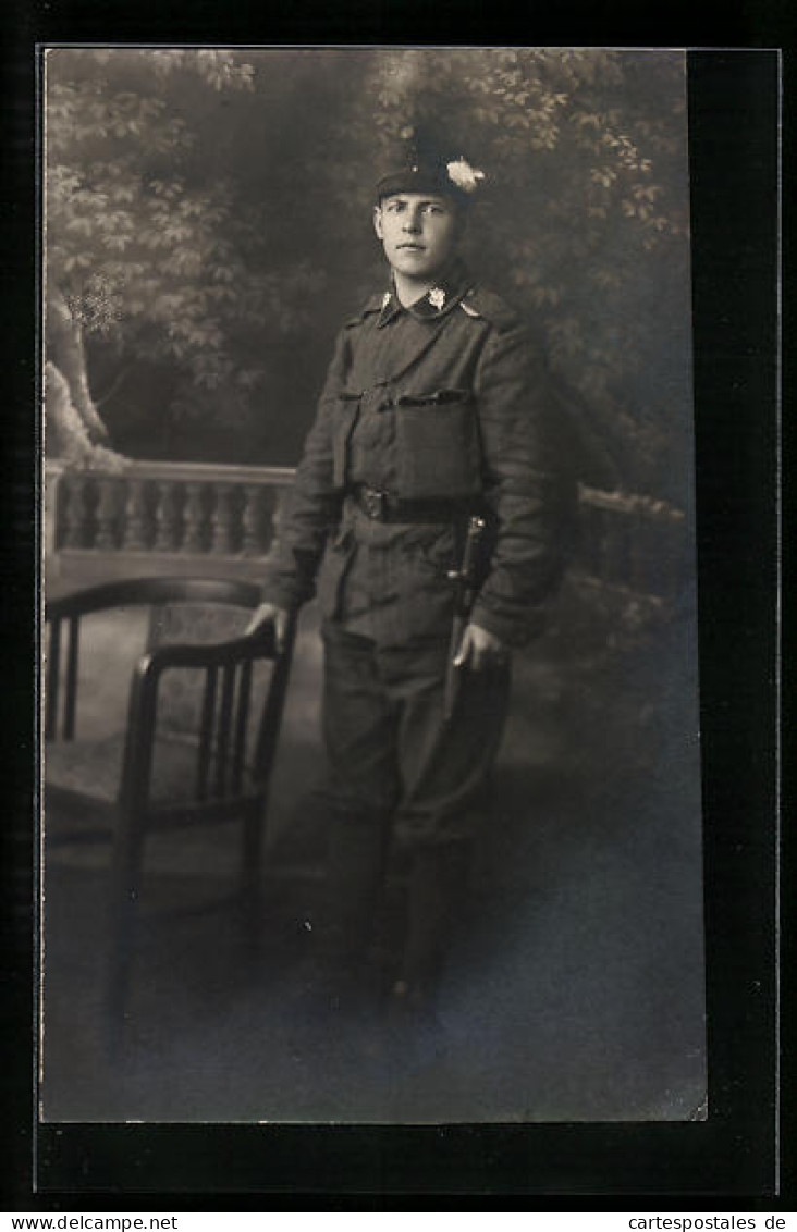 Foto-AK Österreichischer Gebirgsjäger In Uniform Mit Dolch  - Guerre 1914-18