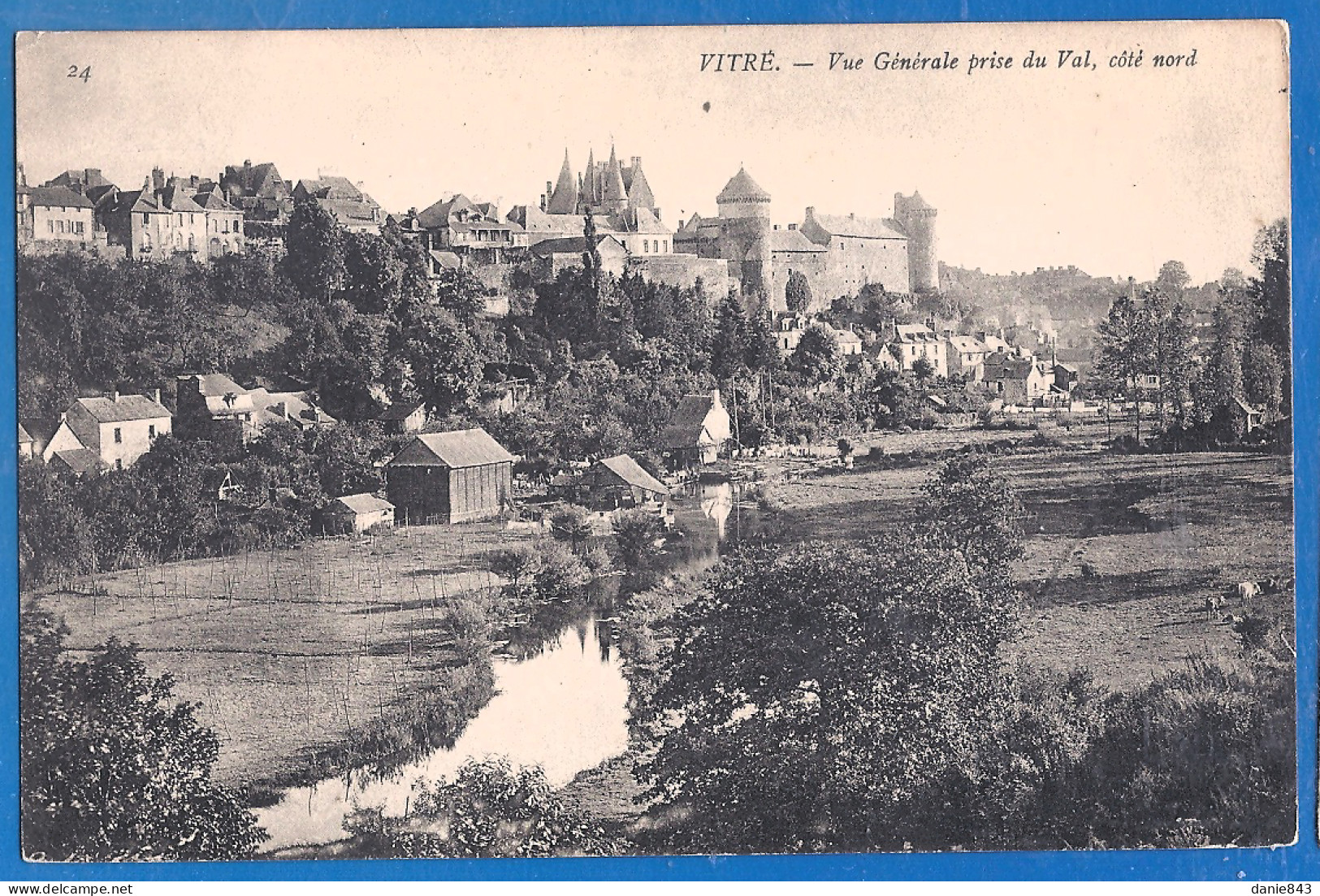 CPA - ILLE ET VILAINE - VITRÉ - VUE GÉNÉRALE PRISE DU VAL, COTÉ NORD - - Vitre