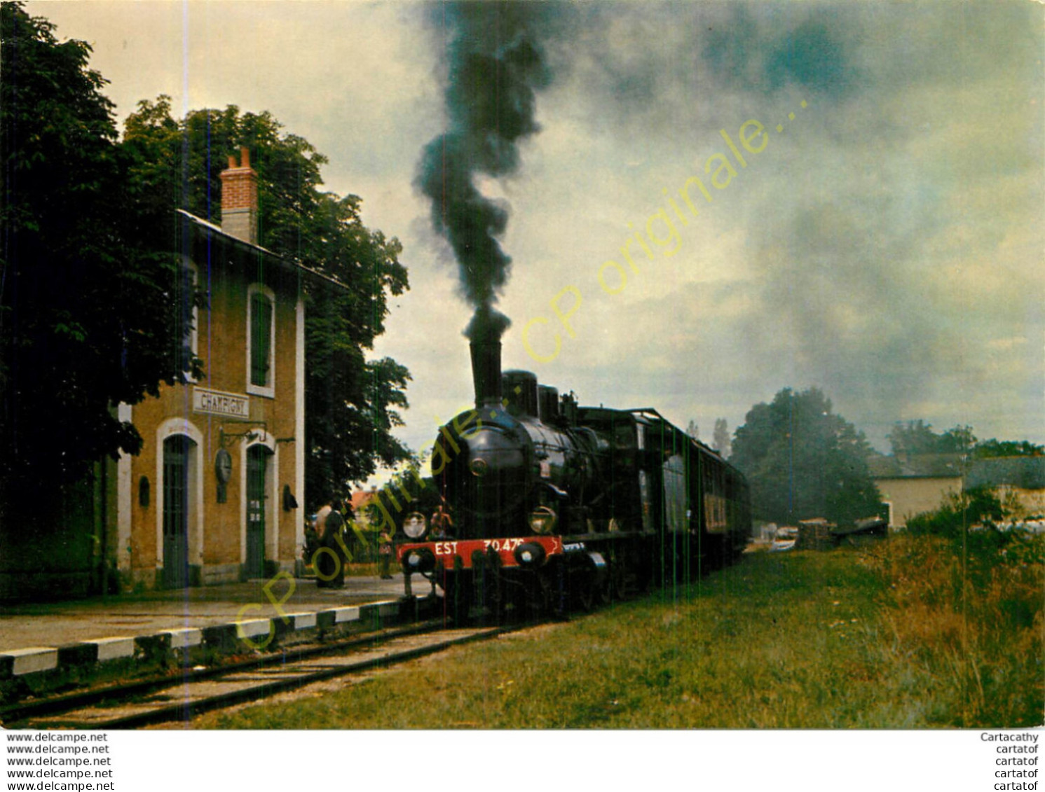 37.  GARE DE CHAMPIGNY Sur VEUDE . A.J.E.C.T.A. N° 10  (locomotive Vapeur ) . - Champigny-sur-Veude