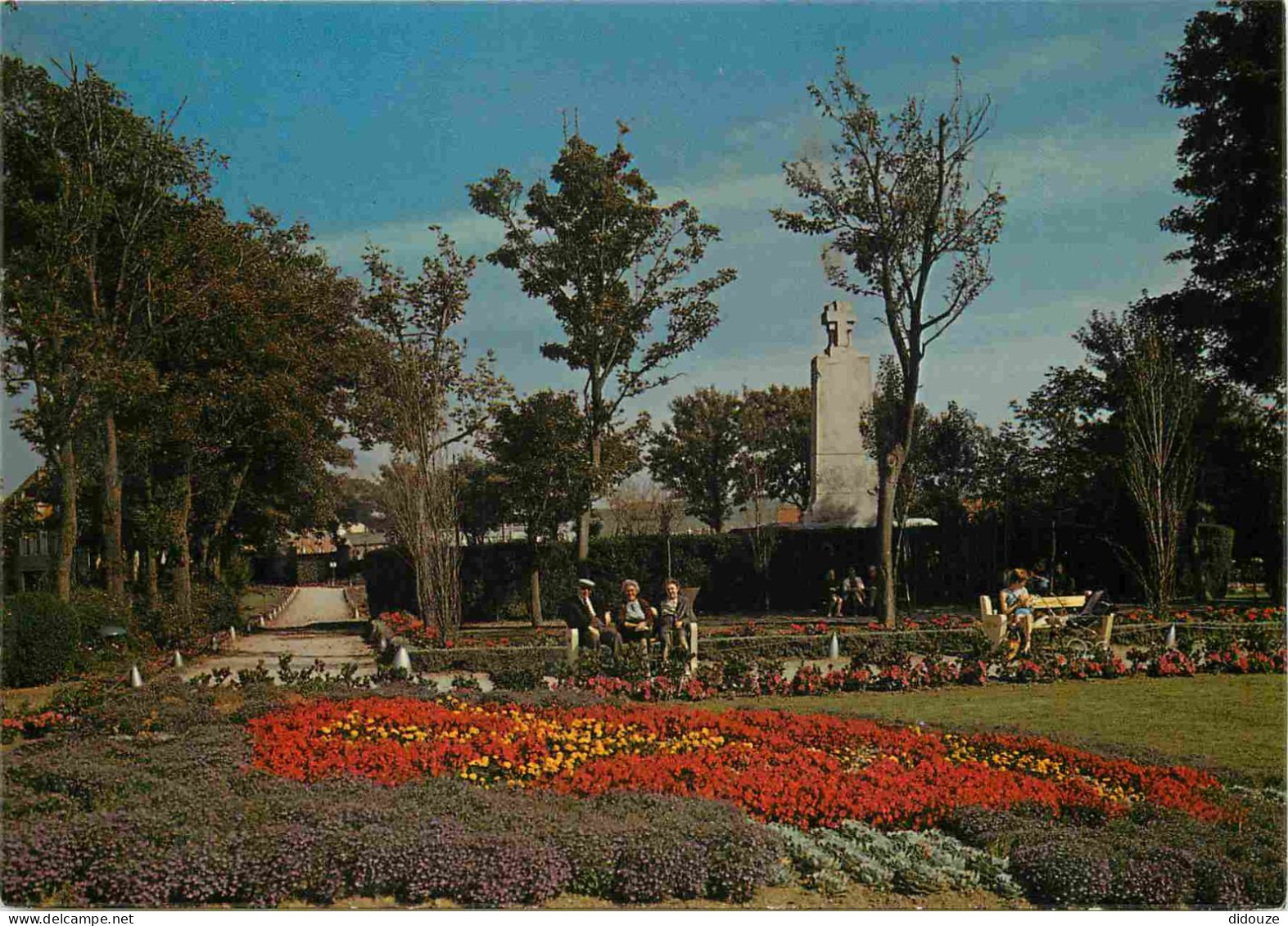 62 - Le Portel - Le Jardin Public - Fleurs - CPM - Voir Scans Recto-Verso - Le Portel