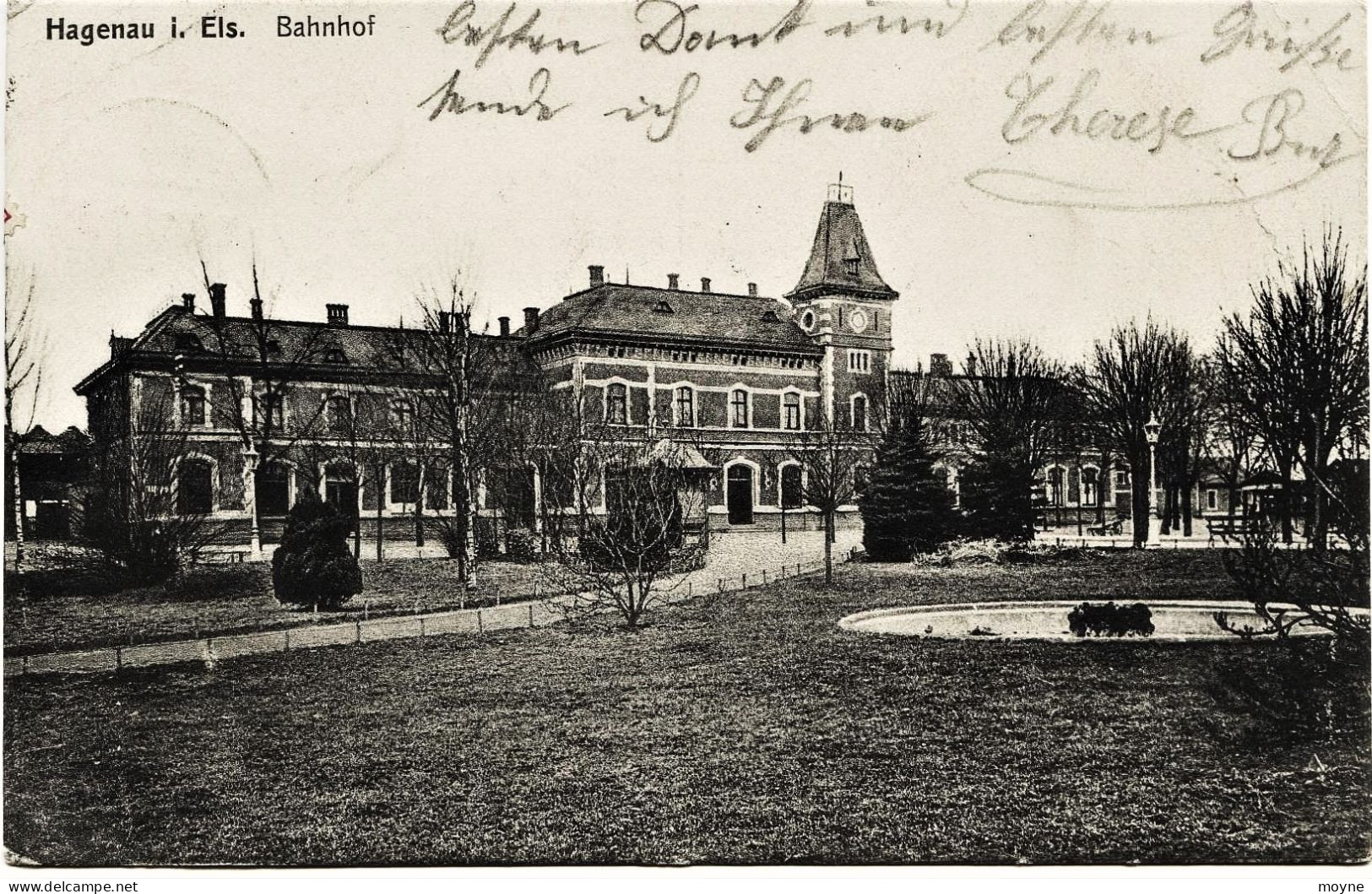 2168 - Bas  Rhin - HAGENAU  I . Els -  BAHNHOF  -  LA  GARE   Au Dos P.K  Prisonnier ??    Circulée 1915  - Voir Dos - Haguenau