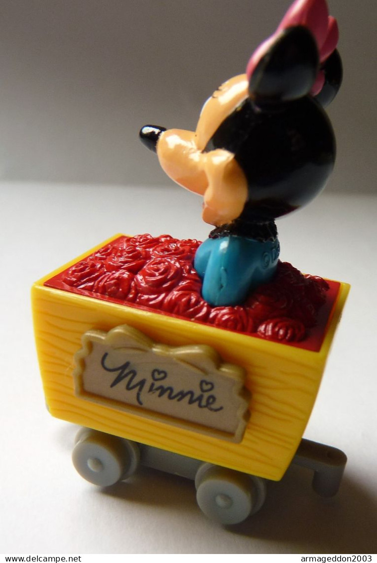 ANCIENNE FIGURINE DISNEY MINNIE  DANS UN WAGON AVEC DES FLEURS 6 CM - Disney