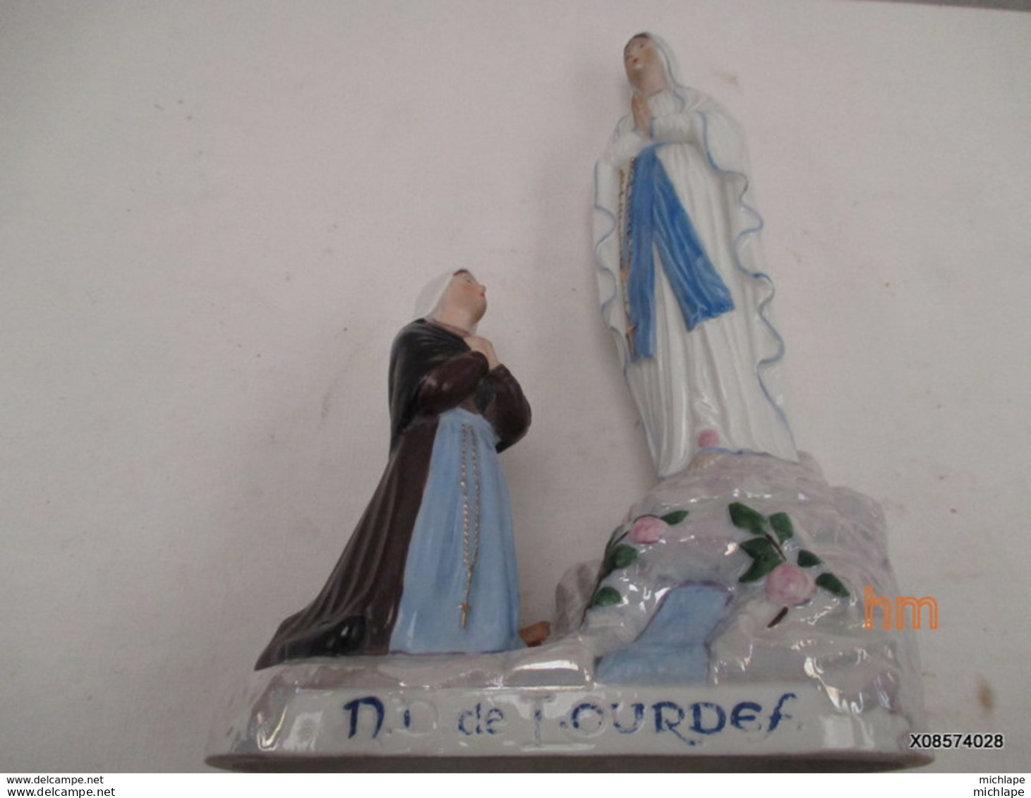 Statuette-SAINTE-VIERGE Groupe N D De Lourdes  -en-porcelaine-polychrome-haut-28-cm-parfait-etat - Arte Popular