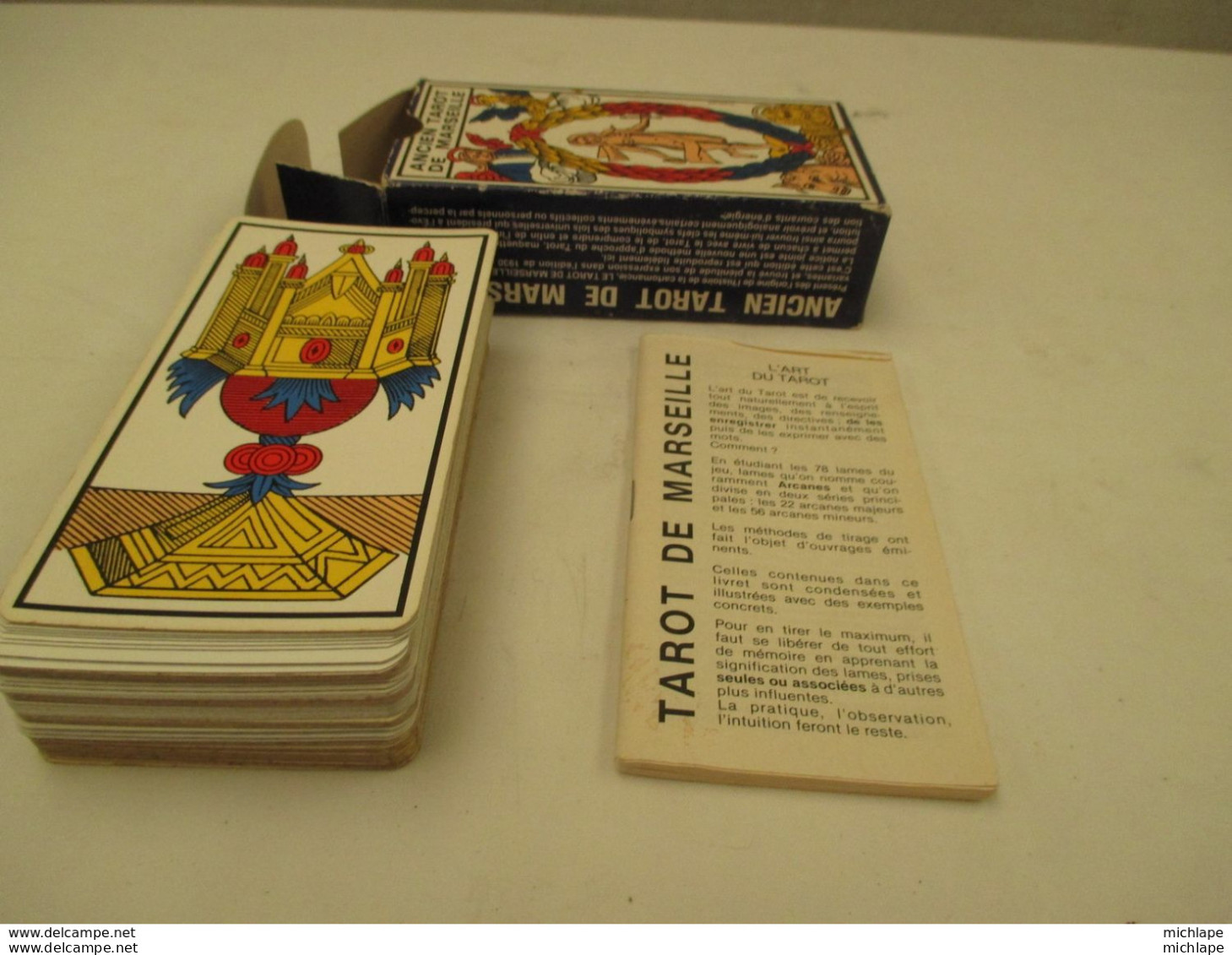 VOYANCE-CARTOMANCIE  jeu de TAROT DE MASEILLE 78 cartes   DIVINATOIRES de 12 cm sur 6 cm avec notice