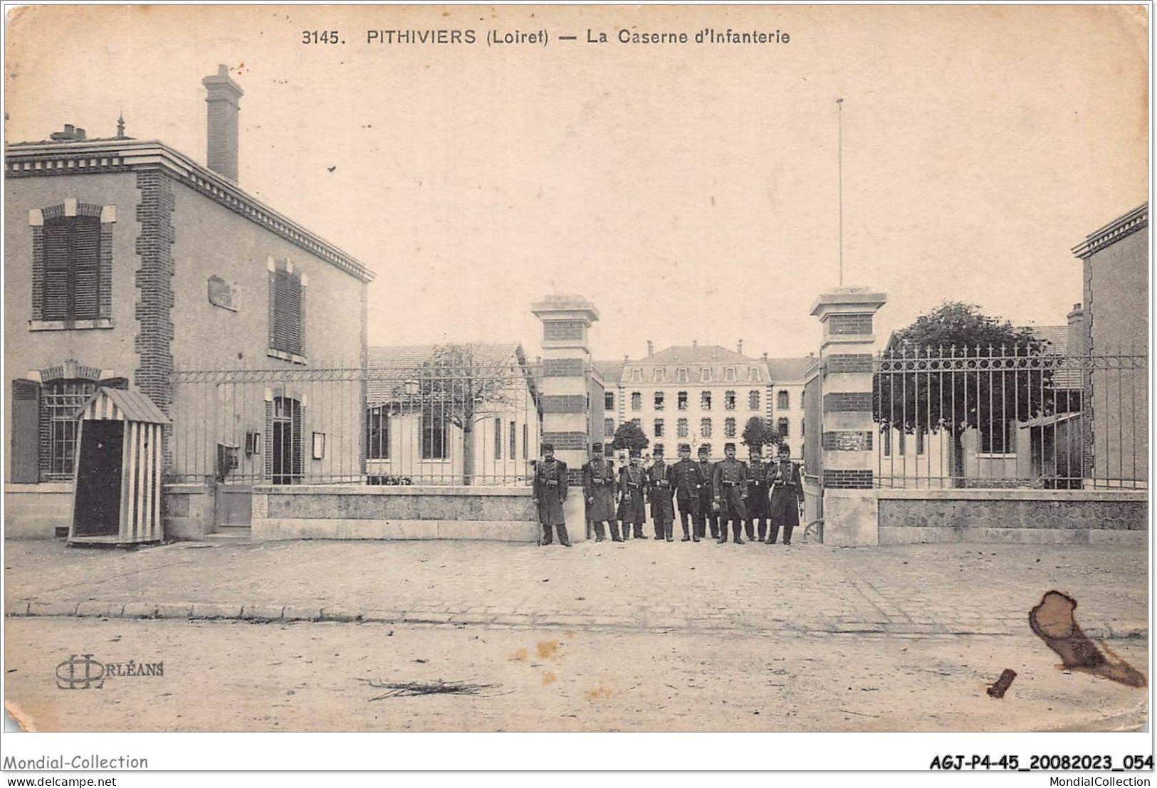 AGJP4-0299-45 - PITHIVIERS - Loiret - La Caserne D'infanterie  - Pithiviers