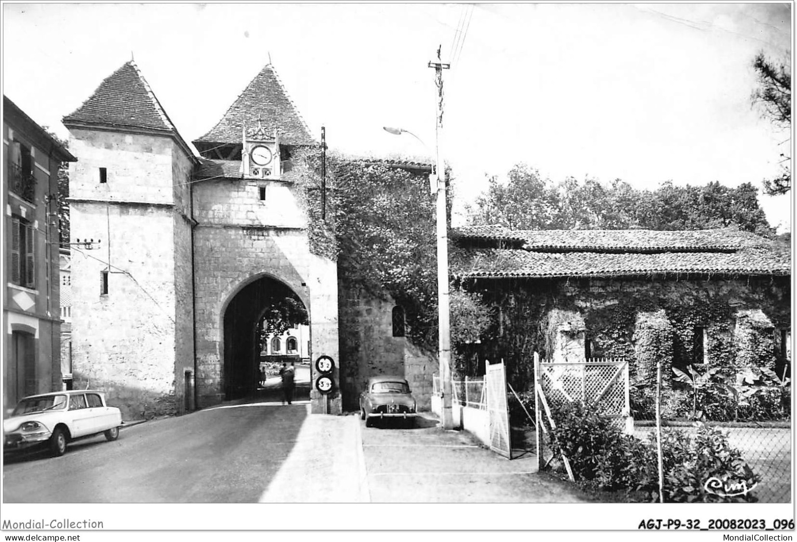 AGJP9-0771-32 - BARBOTAN-LES-THERMES - Gers - L'église Et La Vieille Porte  - Barbotan