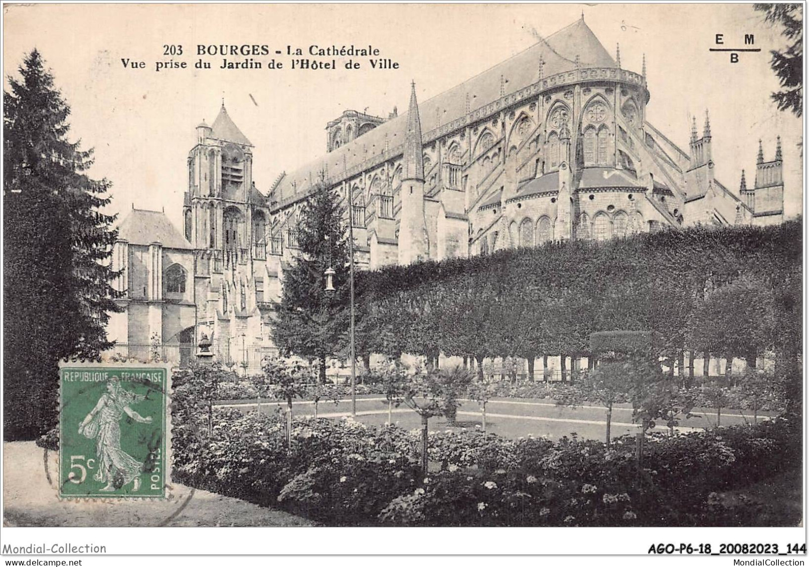 AGOP6-0537-18 - BOURGES - La Cathédrale - Vue Prise Du Jardin De L'hôtel De Ville - Bourges