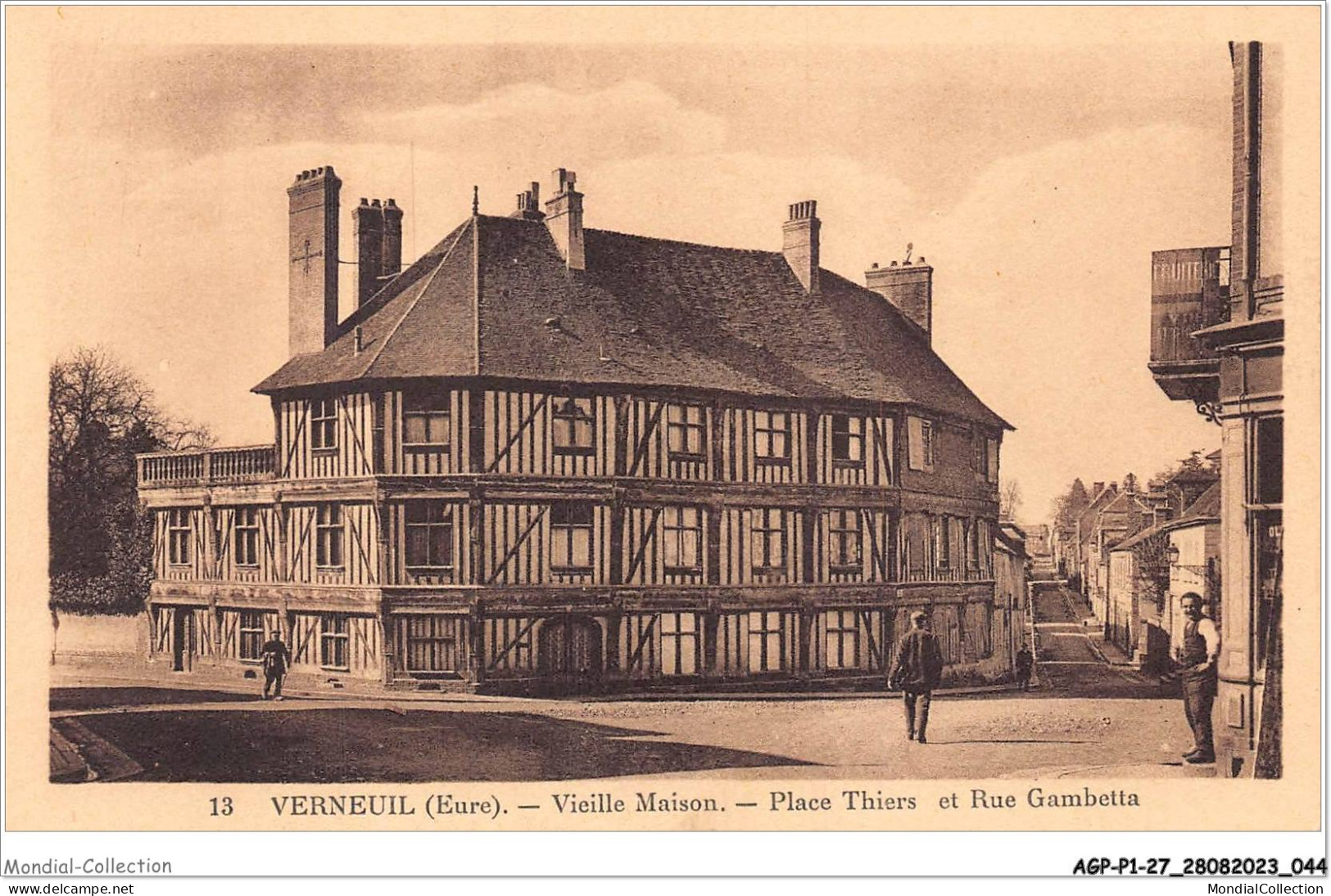 AGPP1-0023-27 - VERNEUIL - Vieille Maison - Place Thiers Et Rue Gambetta  - Verneuil-sur-Avre