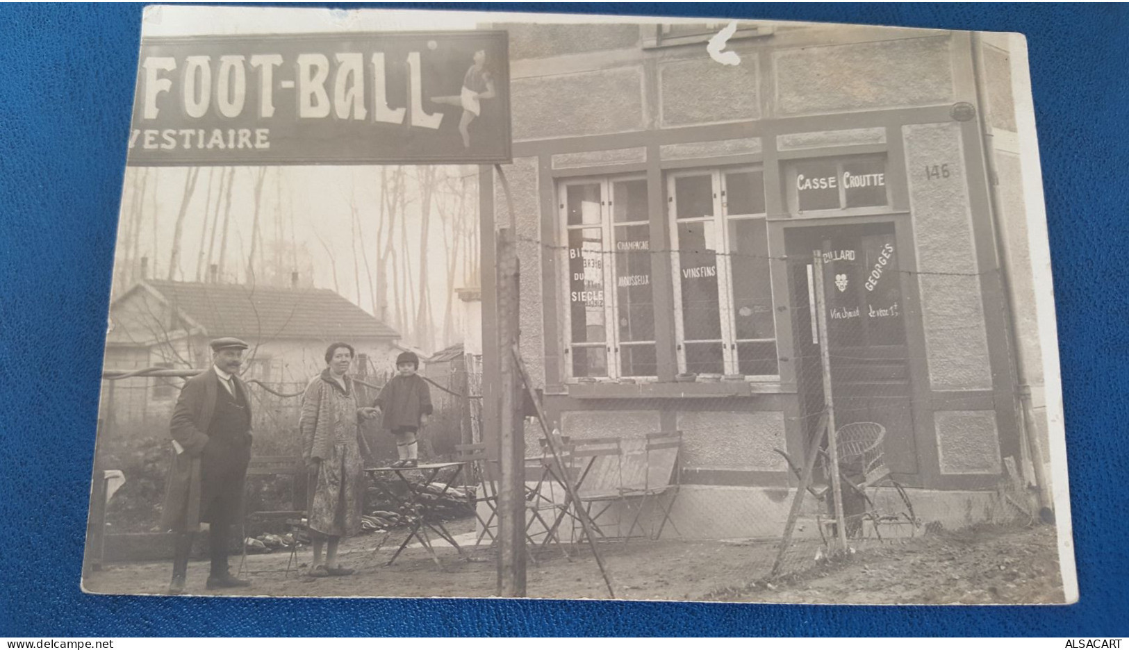 Carte Photo ,casse Croute Chez Georges Au 146 , A Coté Vestiaire De Football - Restaurants