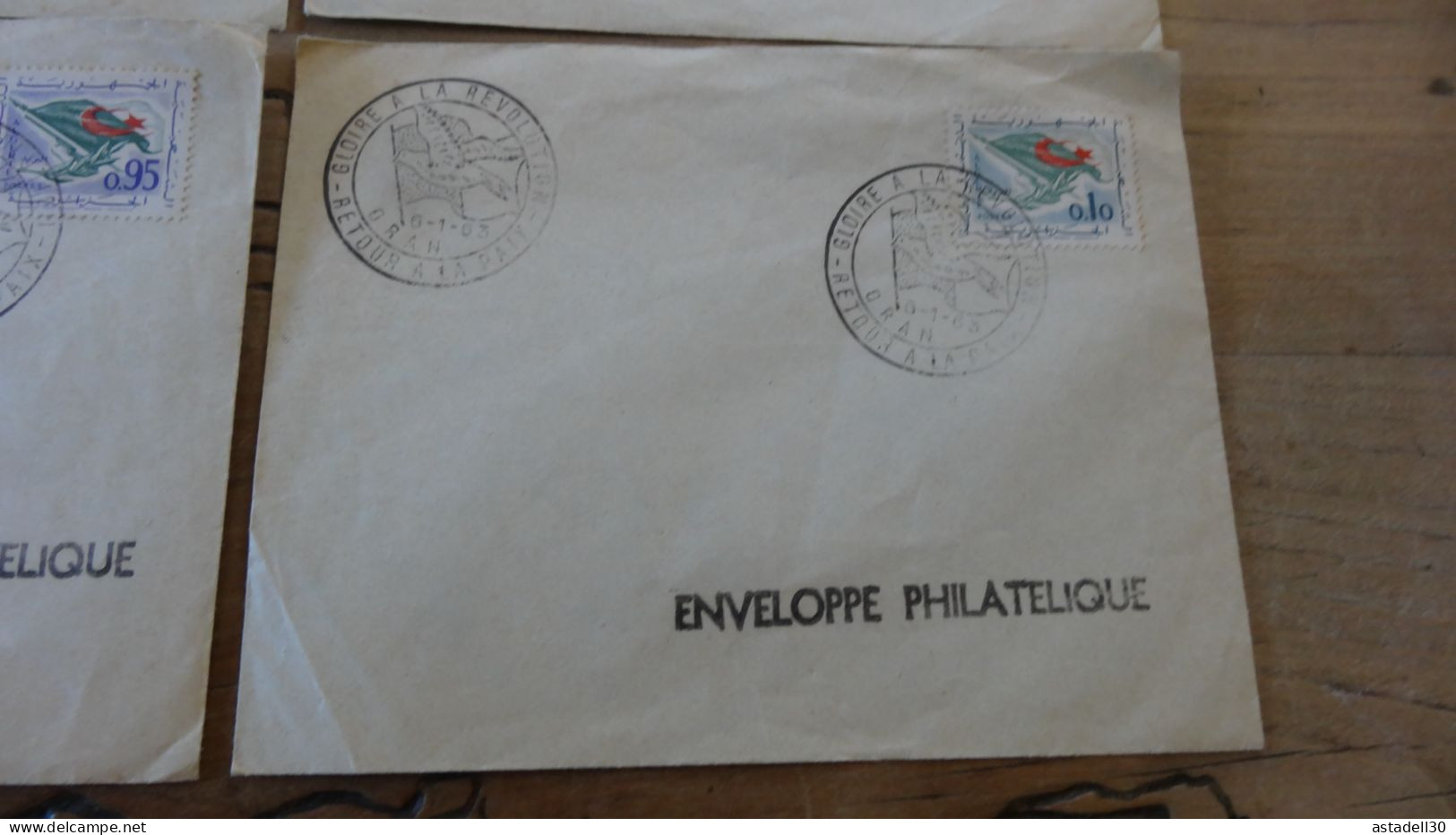 4 Enveloppe, Cachet GLOIRE A LA REVOLUTION, Algerie 1963  ............BOITE1.......... 435 - Brieven En Documenten