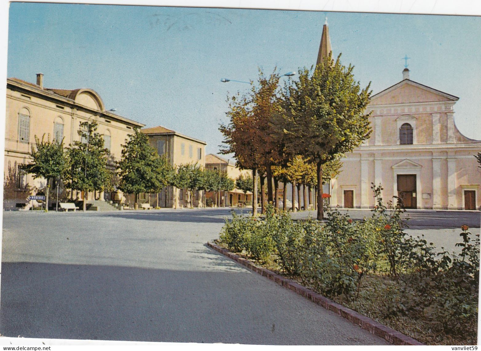 CAMPOGALLIANO-MODENA-PIAZZA VITT. EMANUELE II CON CHIESA E MUNICIPIO-CARTOLINA VERA FOTOGRAFIA- VIAGG. IL 4-1-1979 - Modena