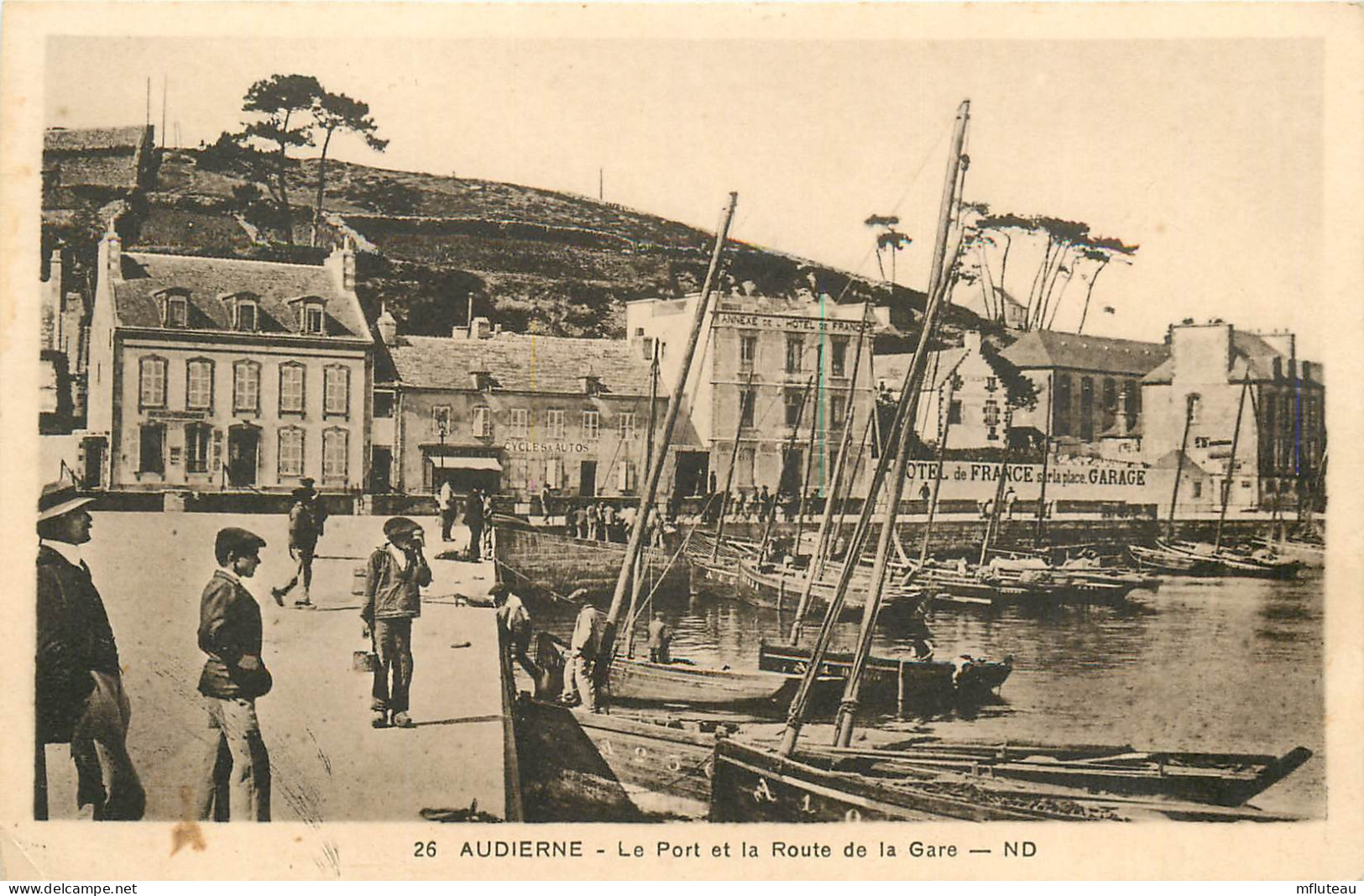 29* AUDIERNE  Le Port Et La Route De La Gare      RL23,0221 - Audierne