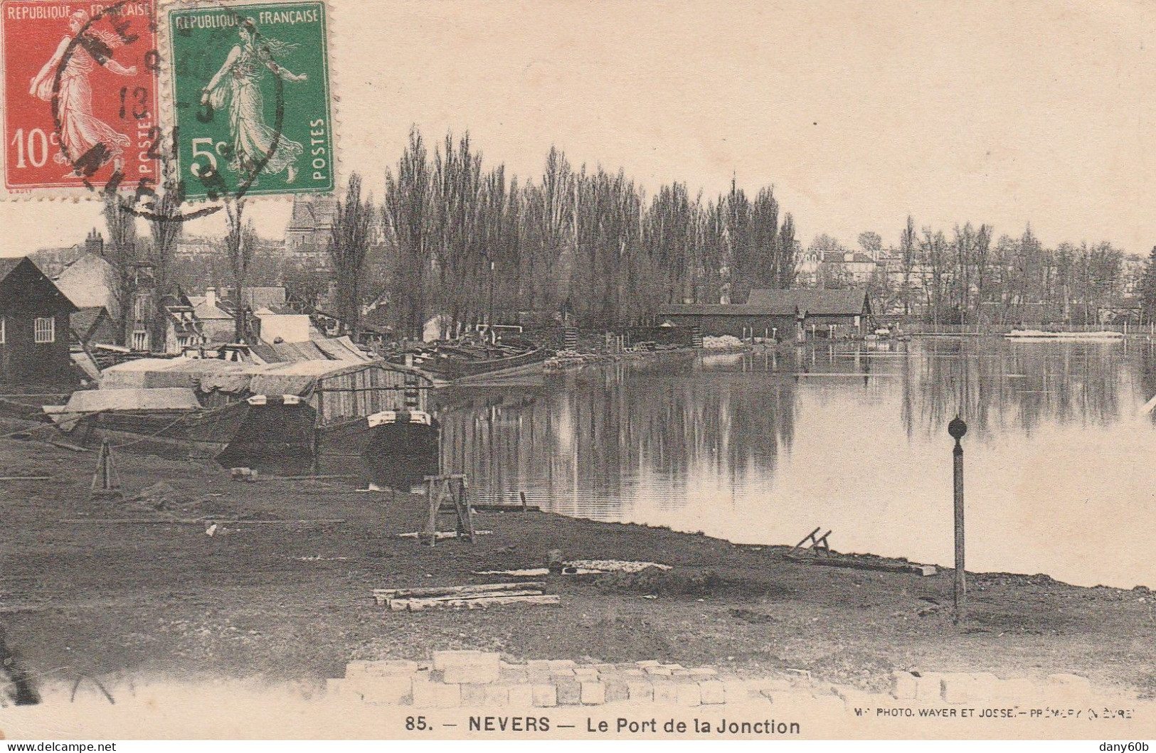 REF.AC . CPA . 58 . NEVERS . LE PORT DE LA JONCTION . PENICHES - Binnenschepen