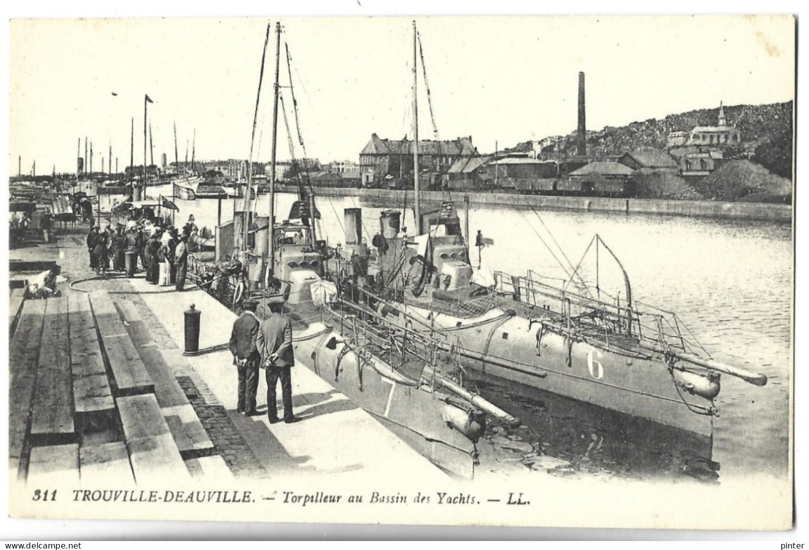 TROUVILLE DEAUVILLE - Torpilleur Au Bassin Des Yachts - Trouville