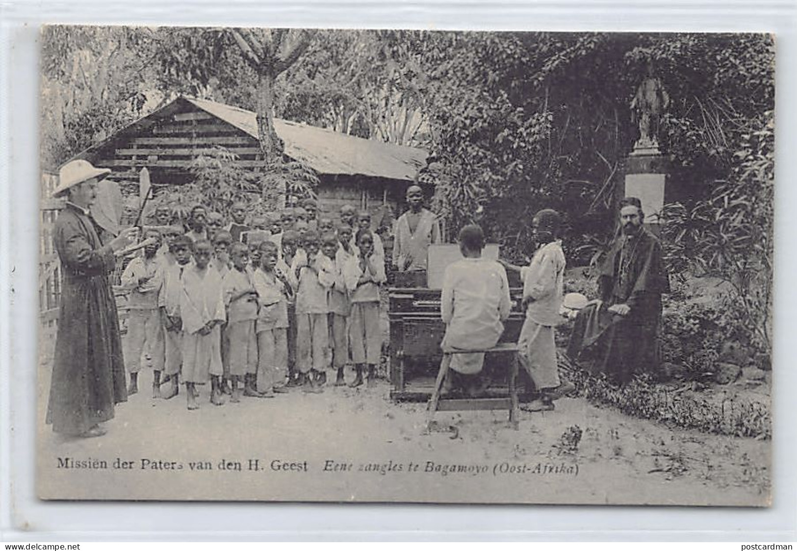 Tanganyika - BAGAMOYO - A Singing Lesson - Publ. Missiën Der Paters Van Den H. Geest  - Tanzanie