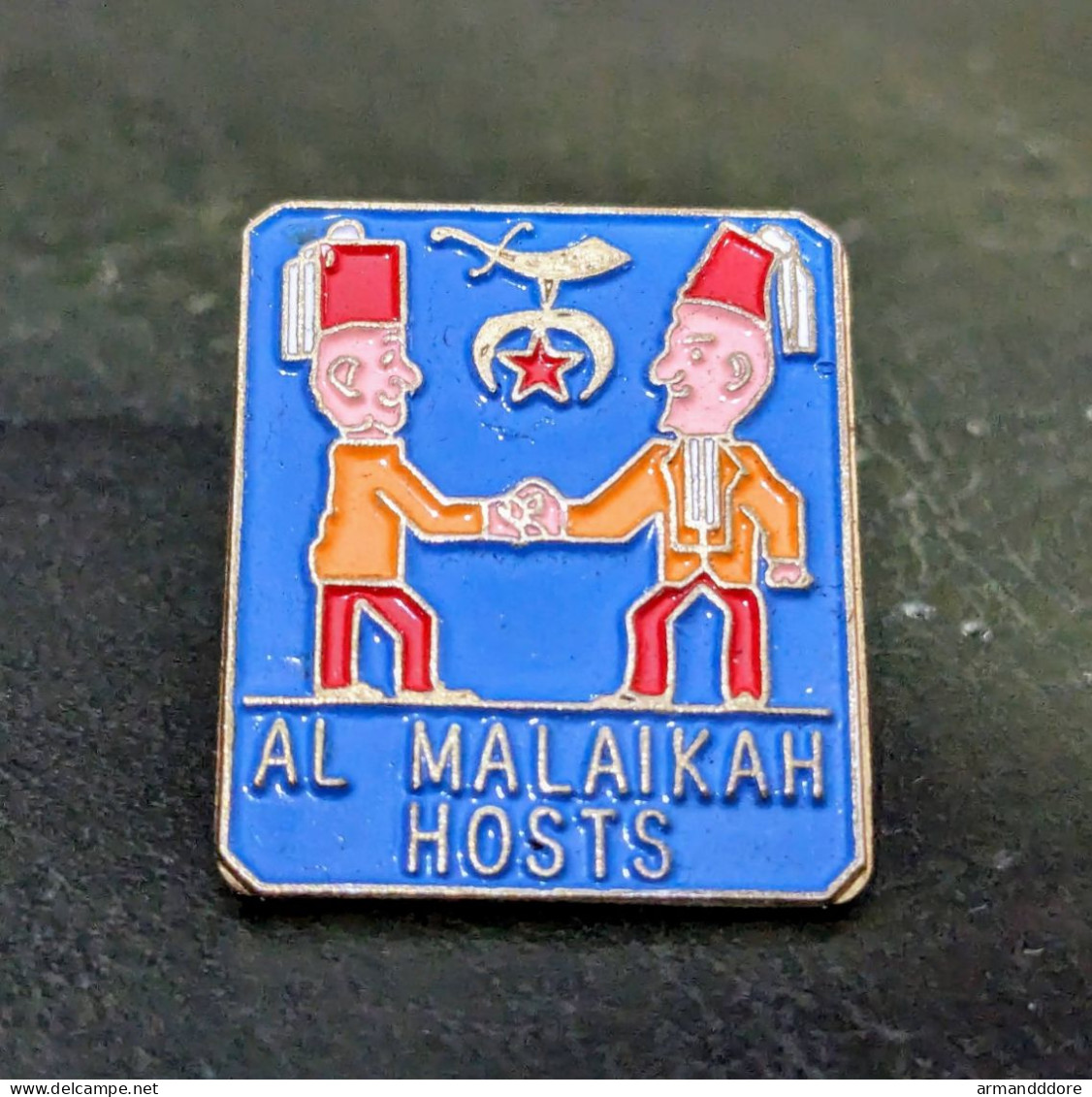 D Pins Pin's Lapel Enamel Pin Al Malaikah Hosts Shriners International Badge Club Taille : 22 * 18 Mm Tres Bon Etat Envo - Other & Unclassified