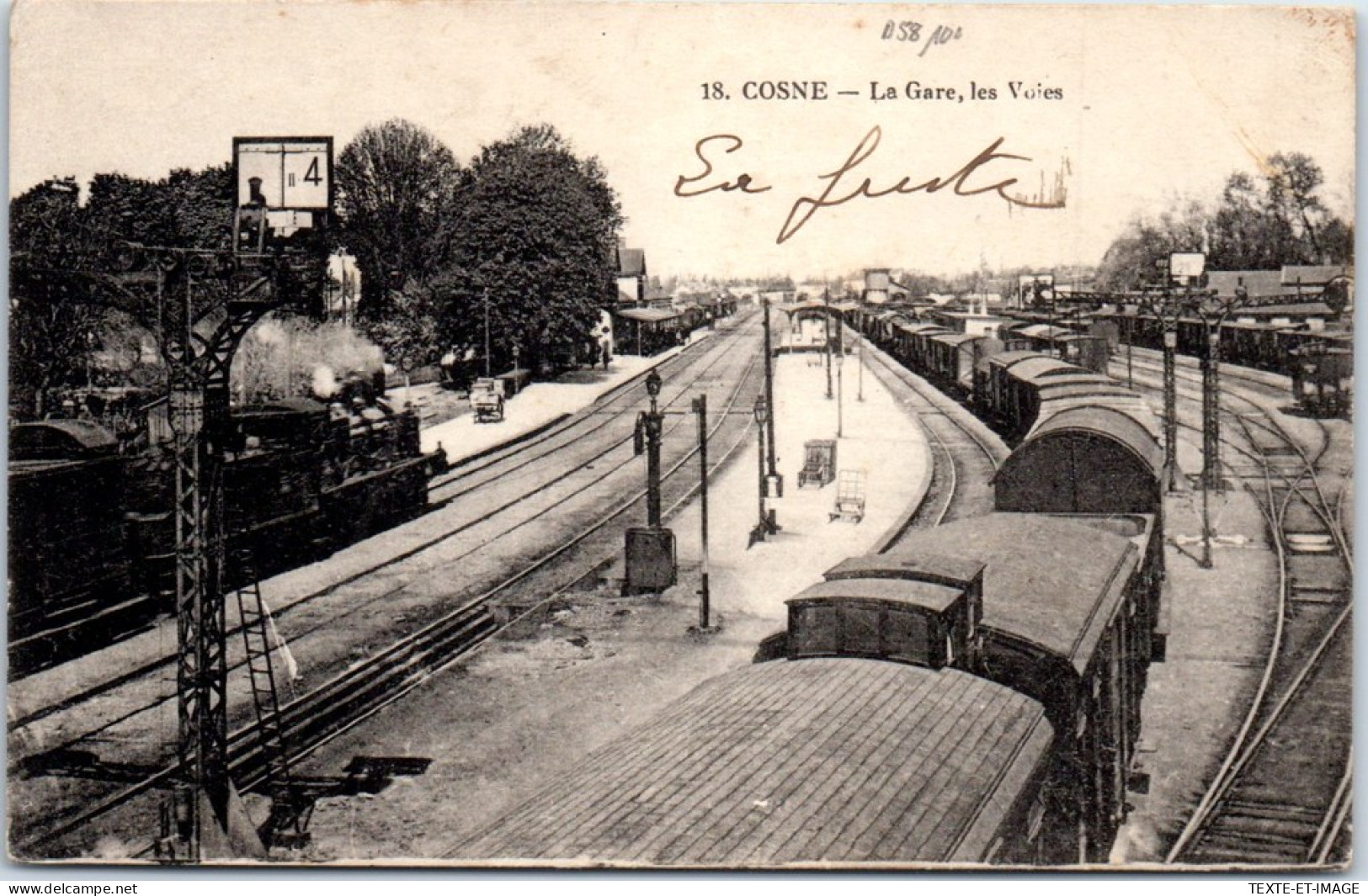 58 COSNE SUR LOIRE - La Gare, Les Voies  - Cosne Cours Sur Loire