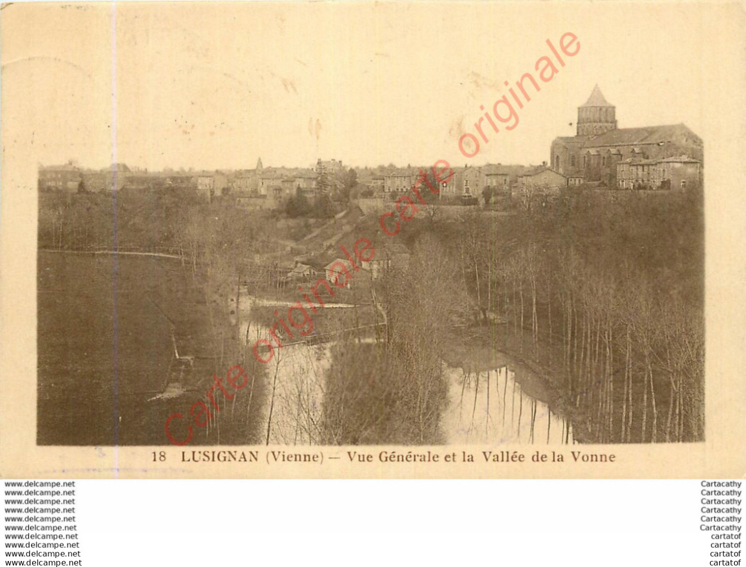 86. LUSIGNAN .  Vue Générale Et La Vallée De La Vonne . - Lusignan