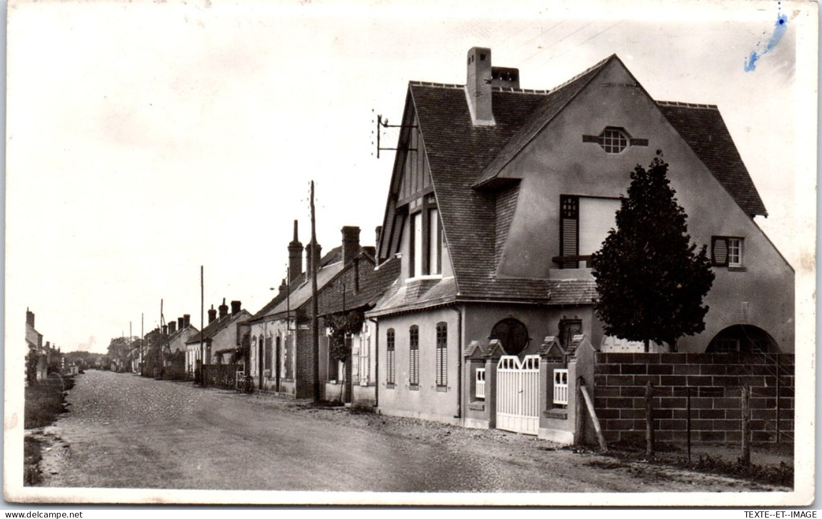 41 SALBRIS - La Rue Du Creusot. - Salbris