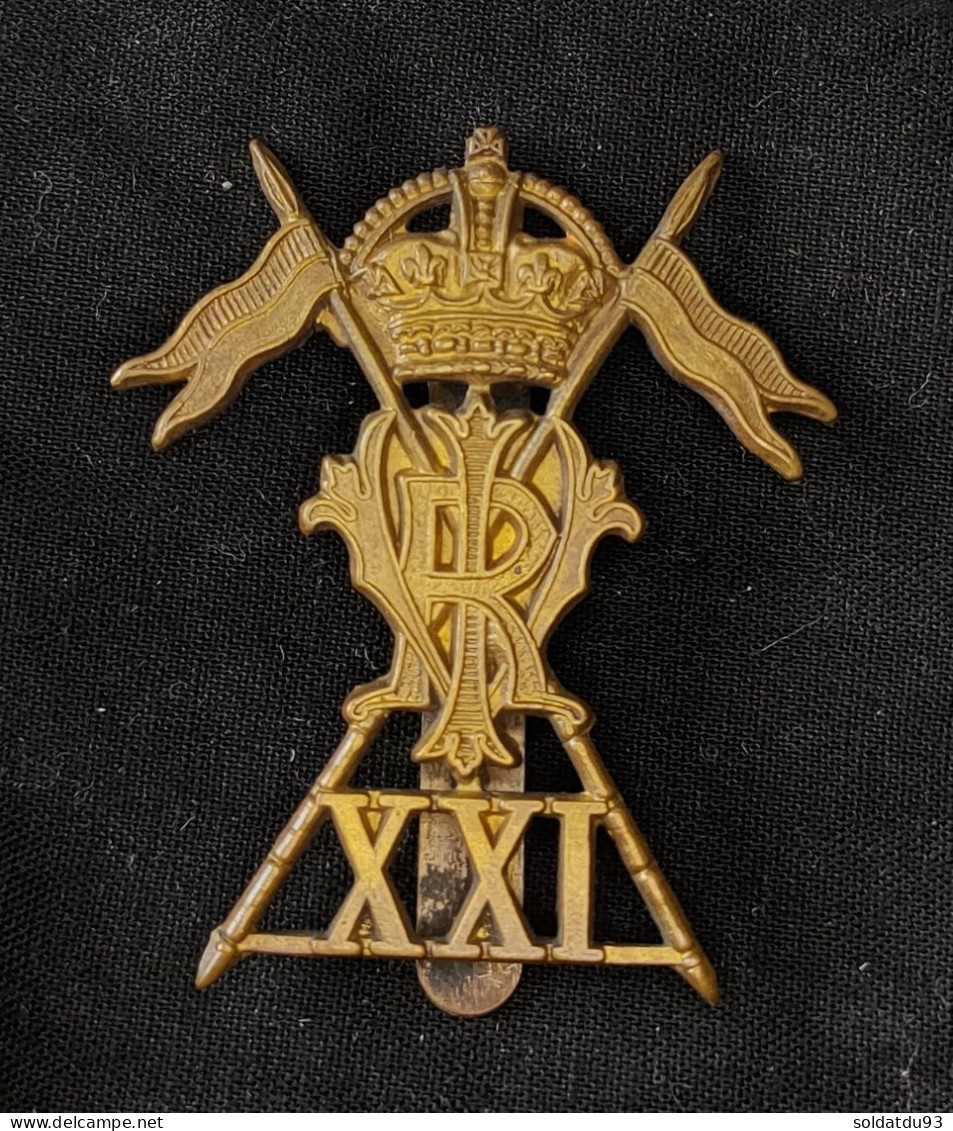 INSIGNE DE CASQUETTE DU 21st LANCIERS DE CAVALERIE - 1914-18