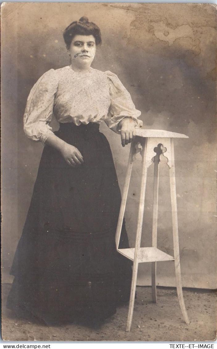 59 ARMENTIERES - CARTE PHOTO - Femme Anonyme [cliche DECARRE] - Armentieres