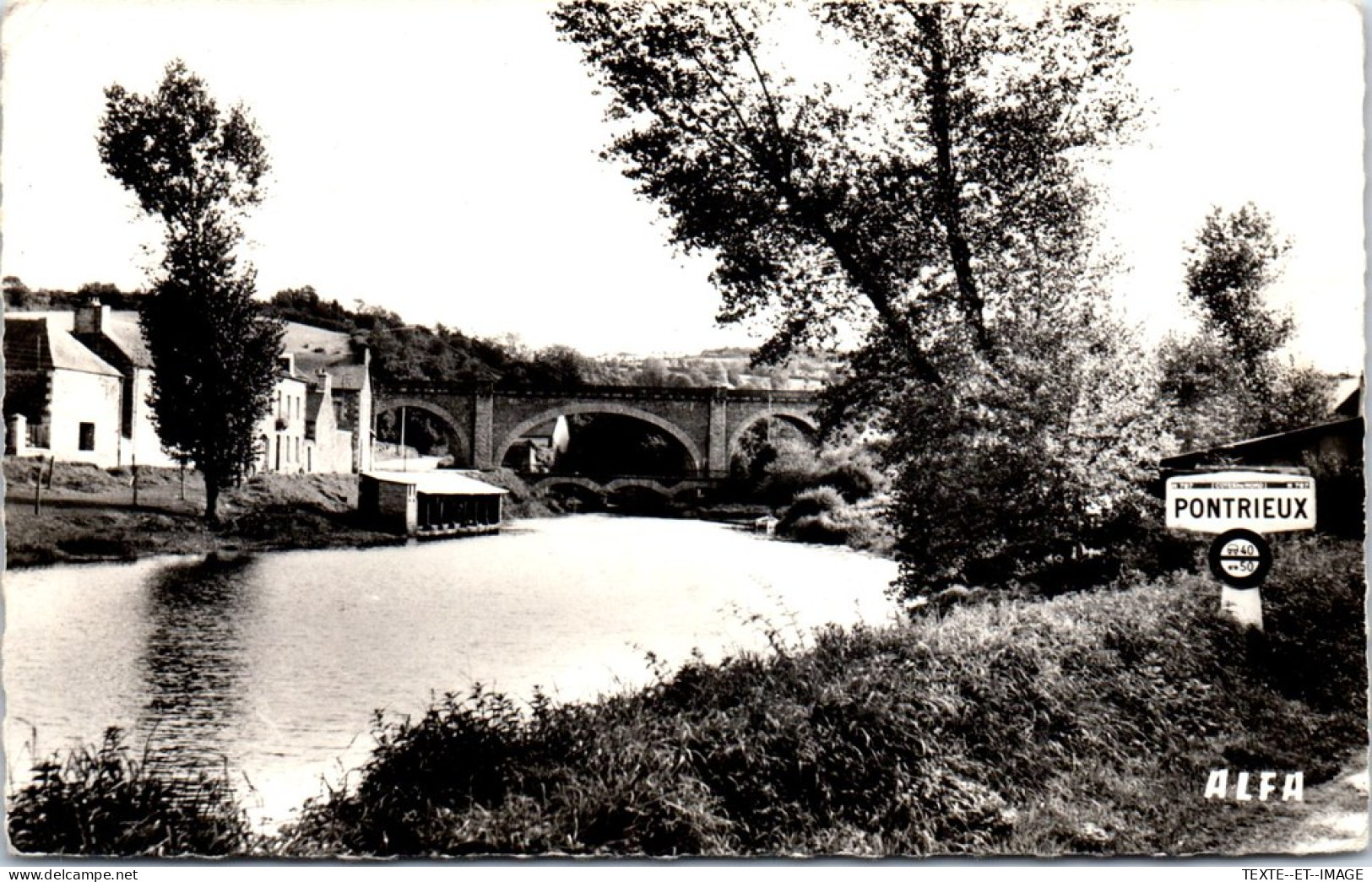 22 PONTRIEUX - Vue Generale Sur Le Viaduc & Trieux  - Pontrieux