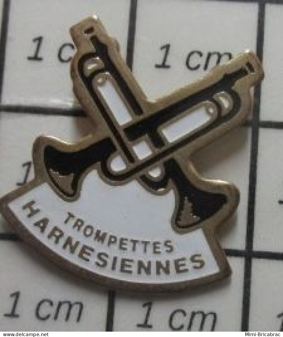 1818c Pin's Pins / Beau Et Rare / MUSIQUE / TROMPETTES HARNESIENNES HARNES ORCHESTRE FANFARE - Musik