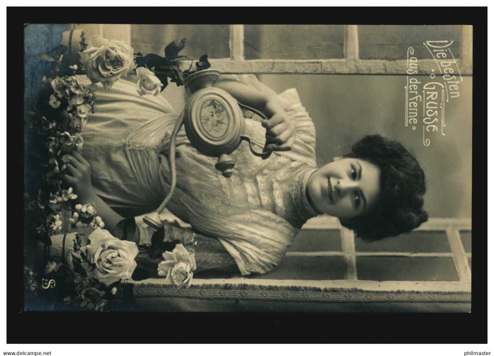 Mode-AK Frau Mit Gießkanne Und Rosen Am Fenster, GÖTTINGEN 1 C 25.9.1908 - Mode