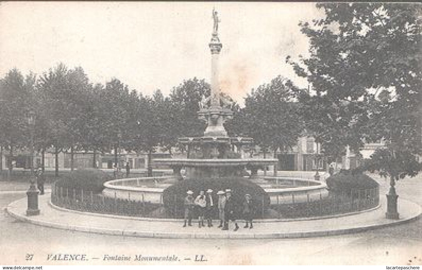 X5840 DROME VALENCE FONTAINE MONUMENTALE - Valence