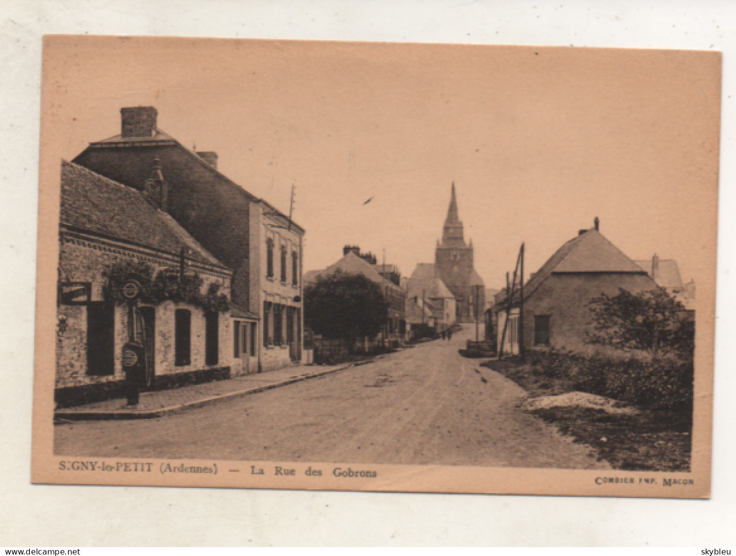 08. CPA - SIGNY LE PETIT -  La Rue Des Gobrons -  Garage Pompe à Essence - 1938 - - Sonstige & Ohne Zuordnung