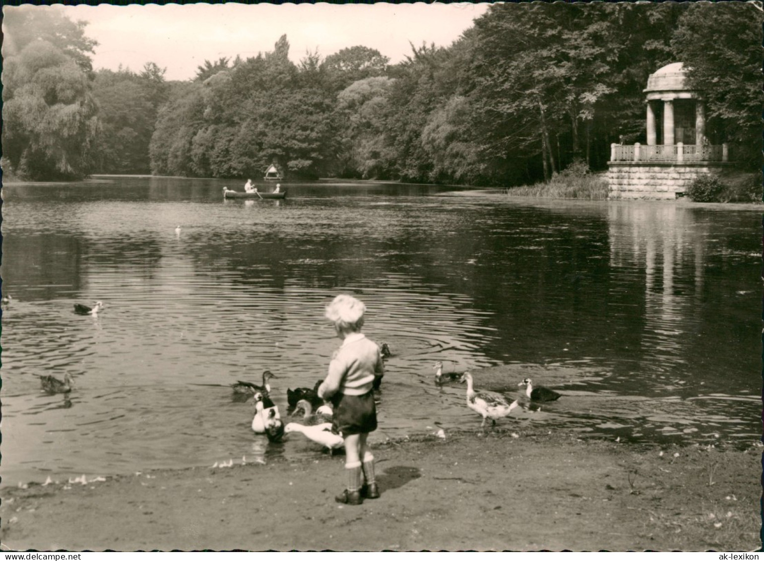 Krefeld Crefeld Stadtpark Stadtwald Teich Mit Ruderboot U. Kl. Tempel 1960 - Krefeld