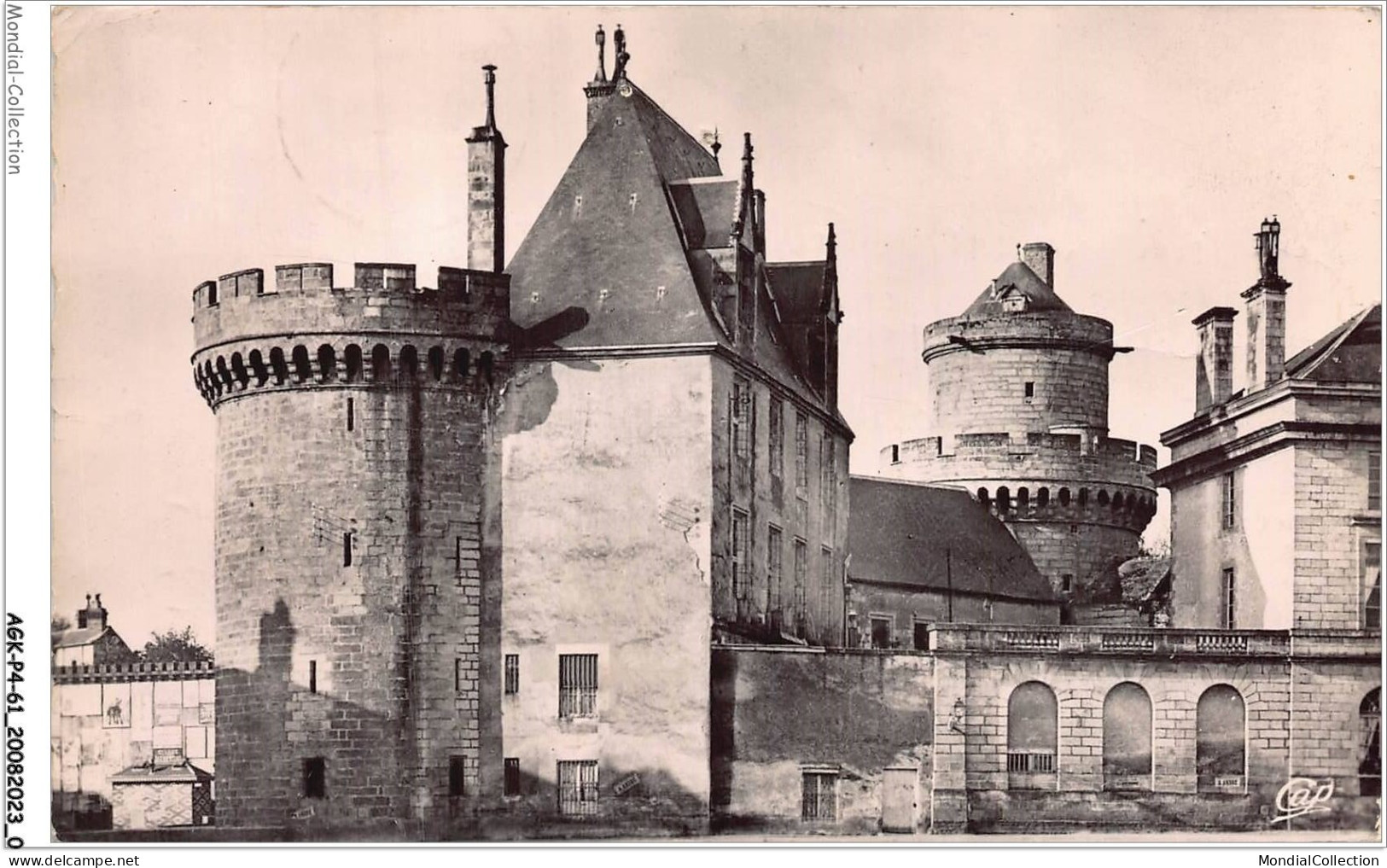 AGKP4-0280-61 - ALENCON - Le Château Vu De La Place Foch  - Alencon