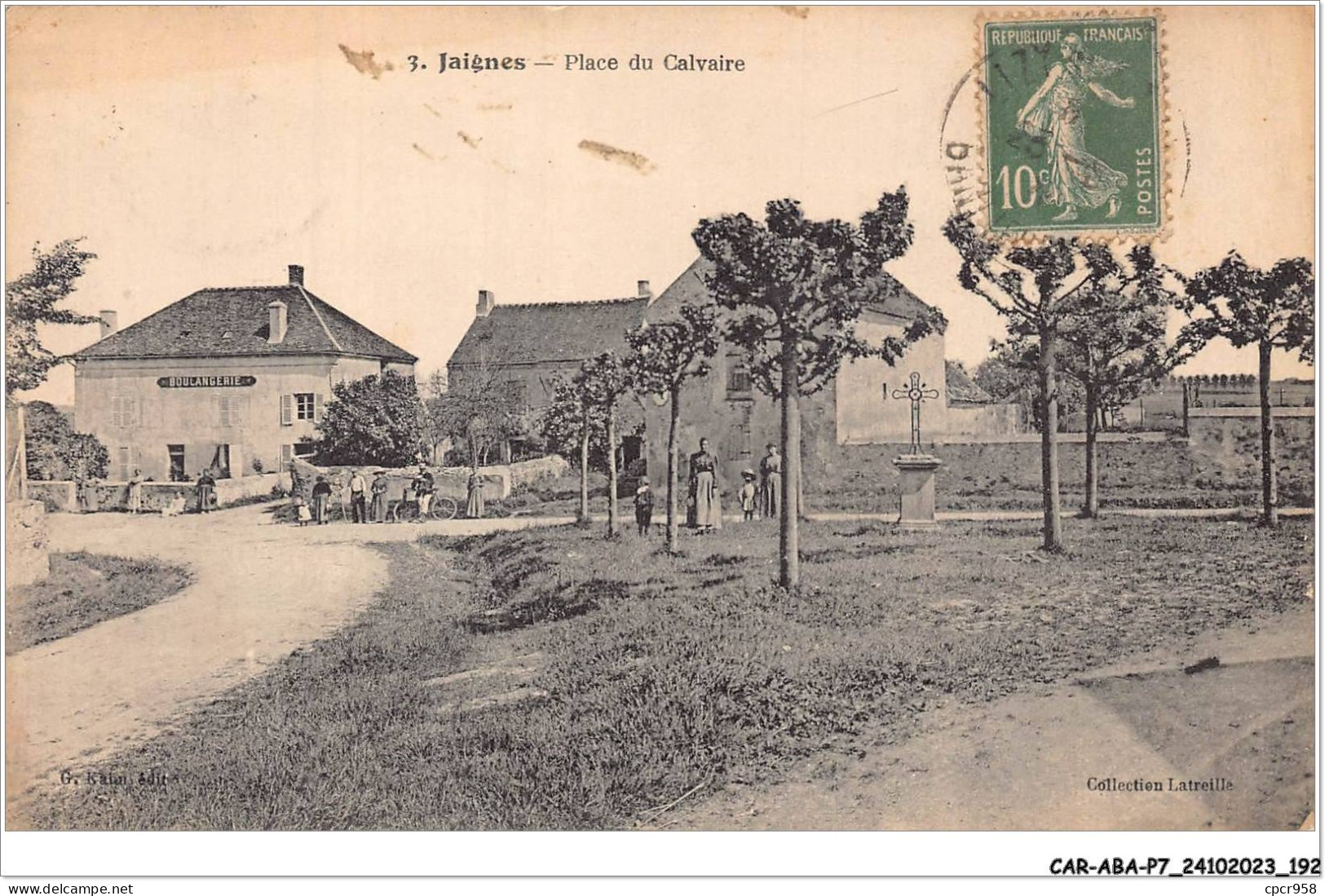 CAR-ABAP7-77-0696 - JAIGNES - Place Du Calvaire - Autres & Non Classés