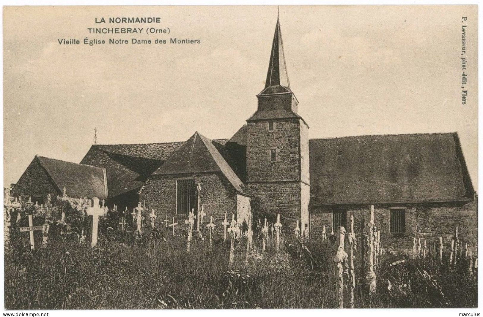 TINCHEBRAY  ORNE  Vieille église Notre Dame Des Montiers - Autres & Non Classés