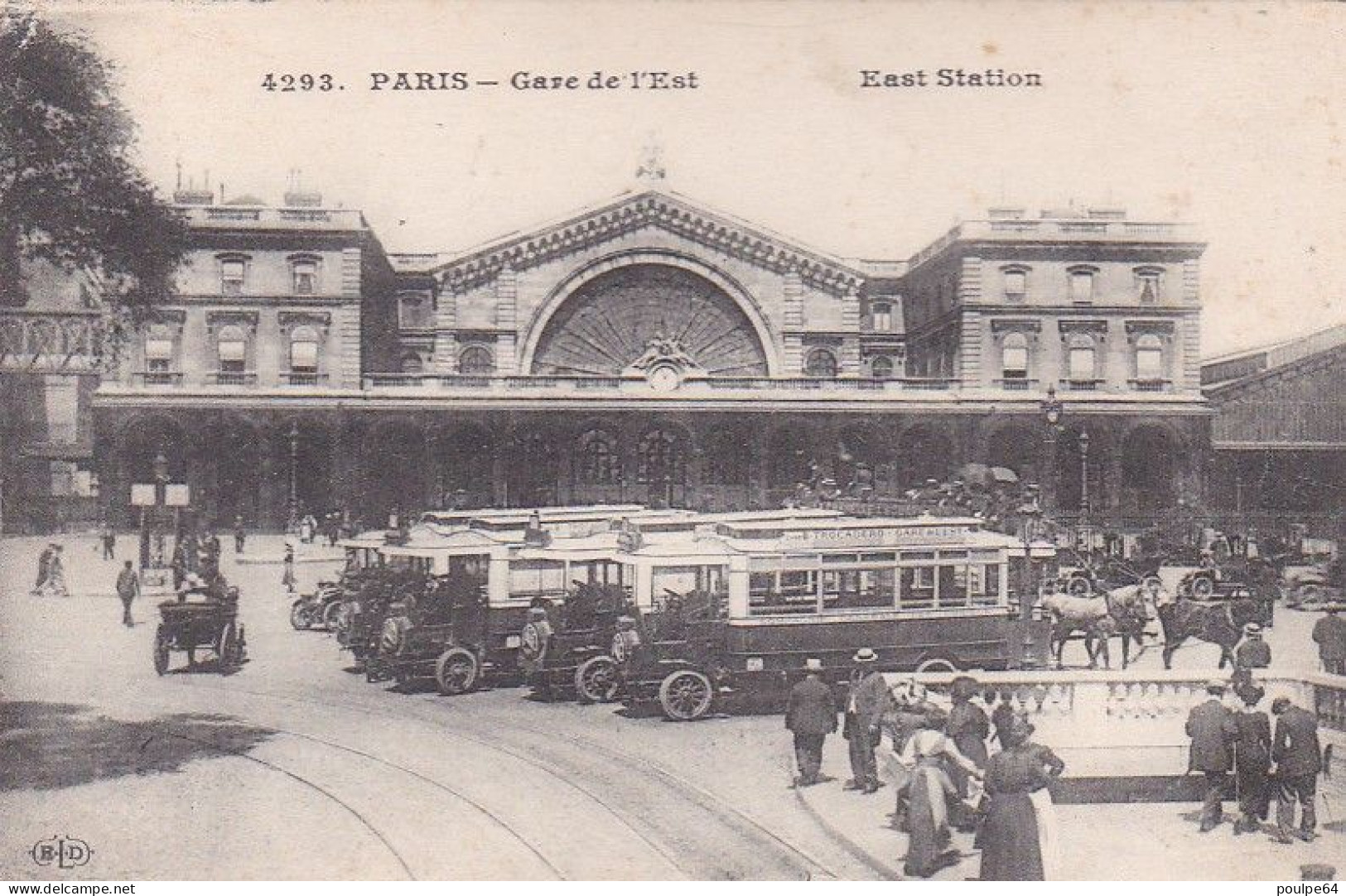 La Gare De L' Est : Vue Extérieure - Métro Parisien, Gares