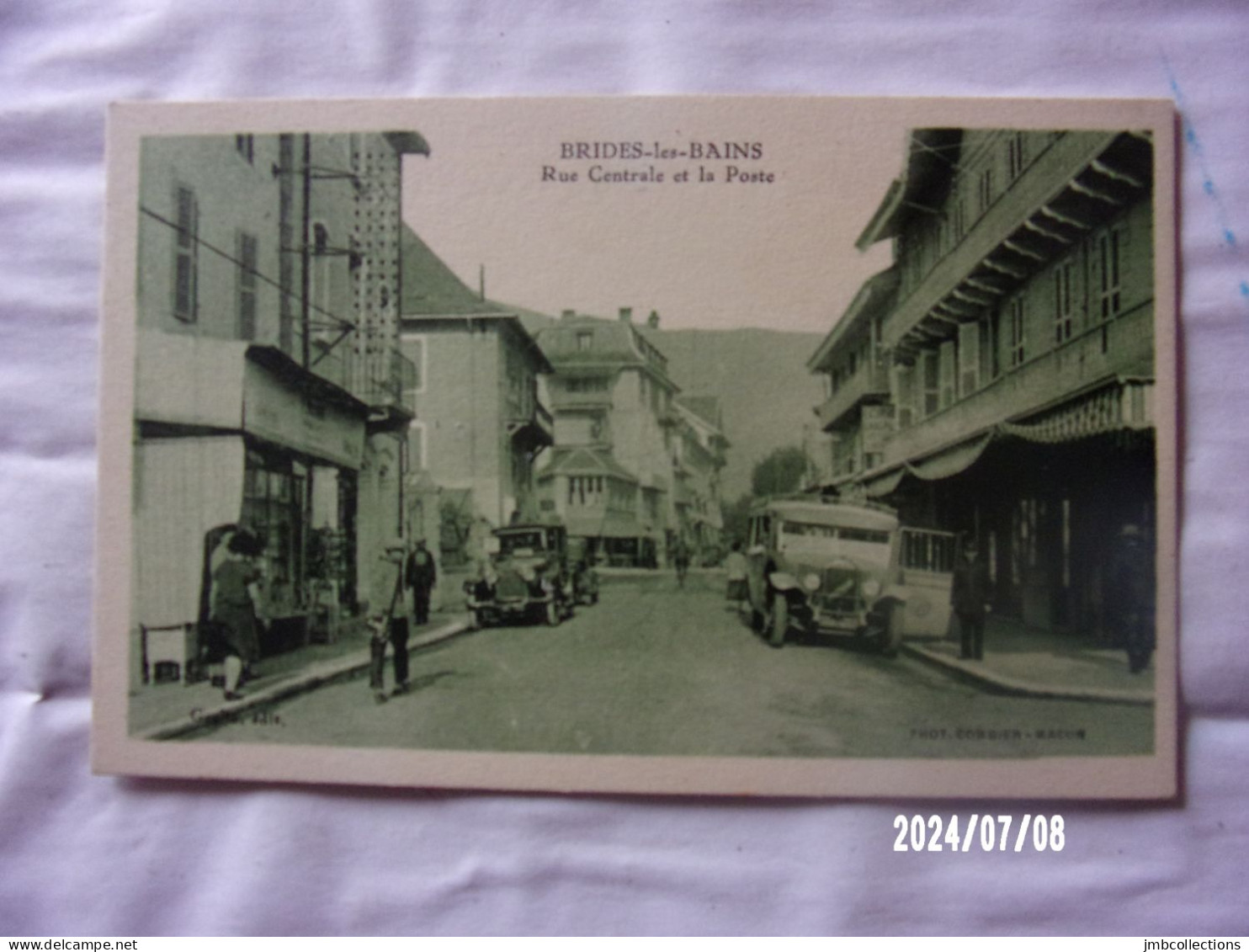 BRIDES LES BAINS (SAVOIE) RUE CENTRALE ET LA POSTE CAR SFA A L'ARRET - Brides Les Bains