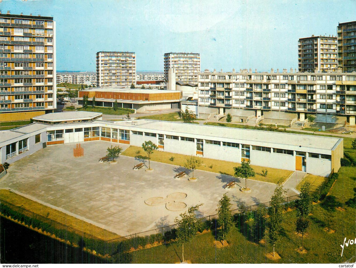 GONESSE . LA FAUCONNIERE . Square Du Nord . Ecole Maternelle - Gonesse