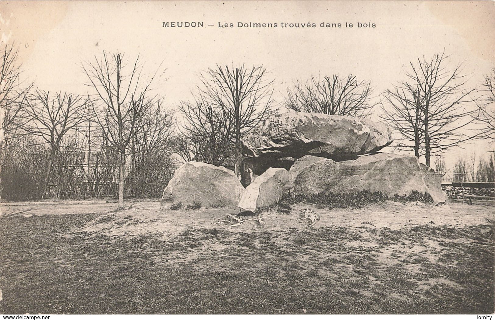 92 Meudon Dolmens Trouvés Dans Le Bois CPA Dolmen - Meudon