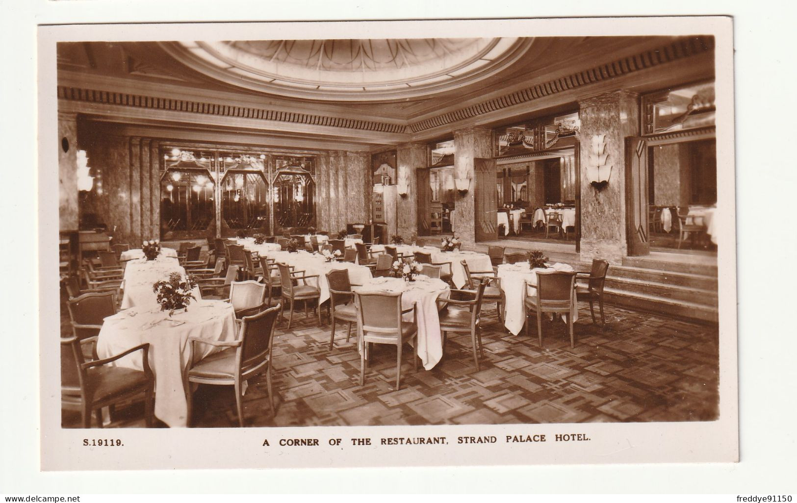 ROYAUME UNI . LONDRES . STRAND PALACE HOTEL . A CORNER OF THE RESTAURANT - Autres & Non Classés