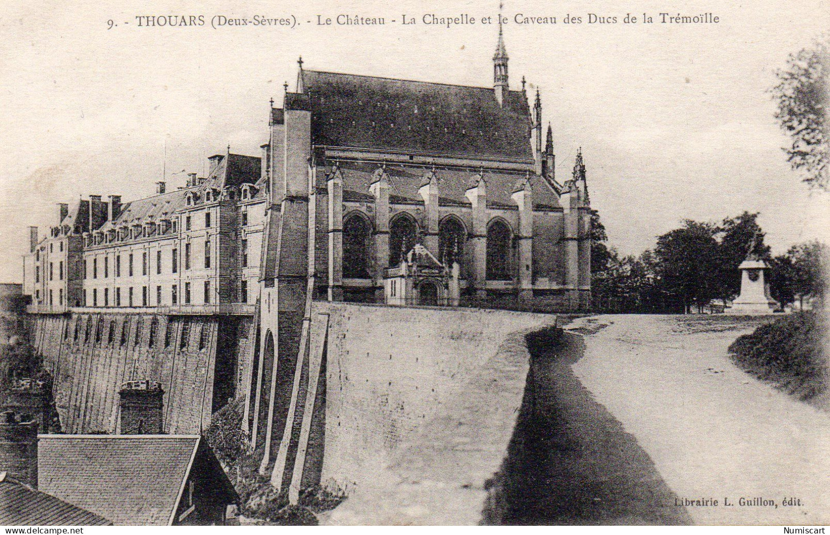 Thouars Château Chapelle Caveau Des Ducs De La Trémoïlle - Thouars