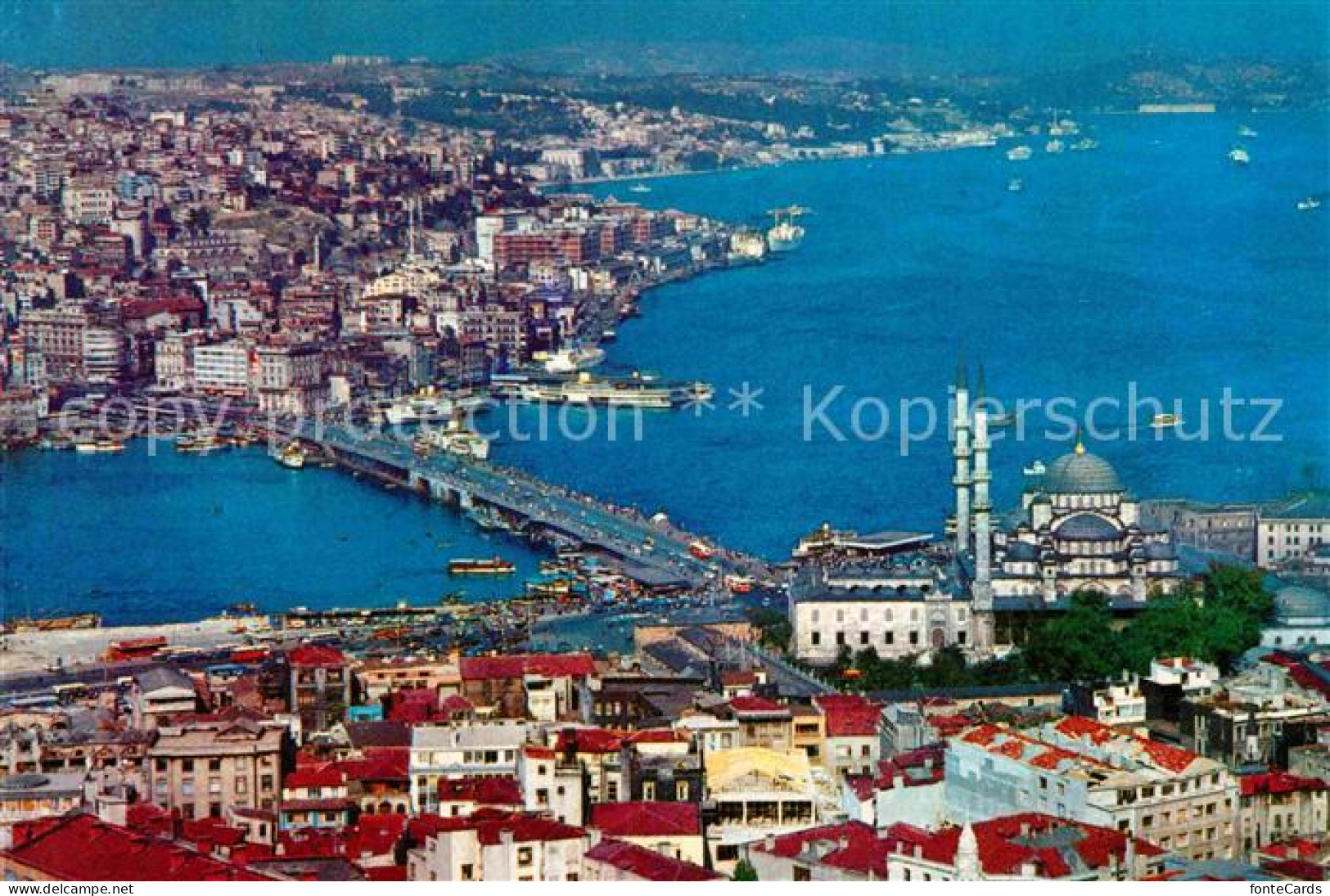 72834884 Istanbul Constantinopel Port Of Besiktas Bosphorus  Istanbul - Turkey