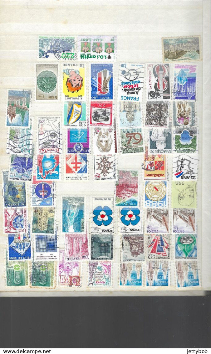 FRANCE Collection of 800+ stamps1930s - c2000in 32 sided stockbook Some duplication, mainly Used