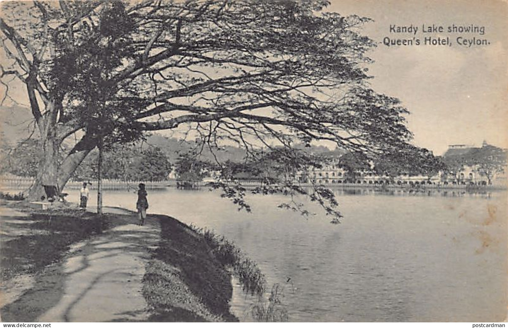 Sri Lanka - Kandy Lake Showing Queen's Hotel - Publ. Plâté Ltd. 25 - Sri Lanka (Ceylon)