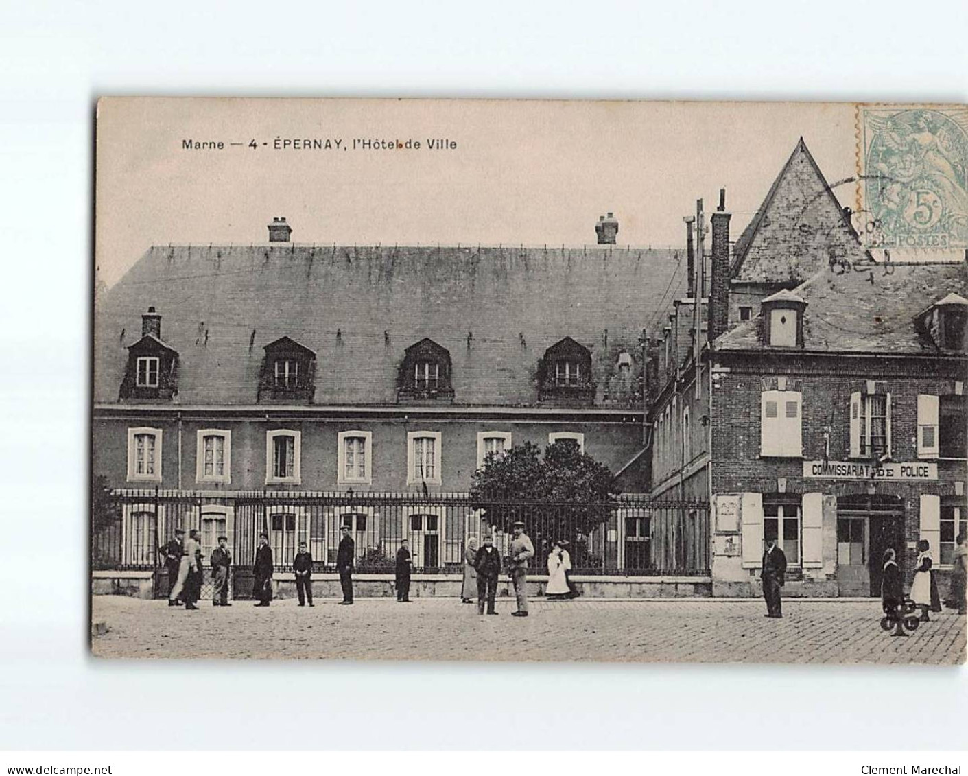 EPERNAY : L'Hôtel De Ville - état - Epernay