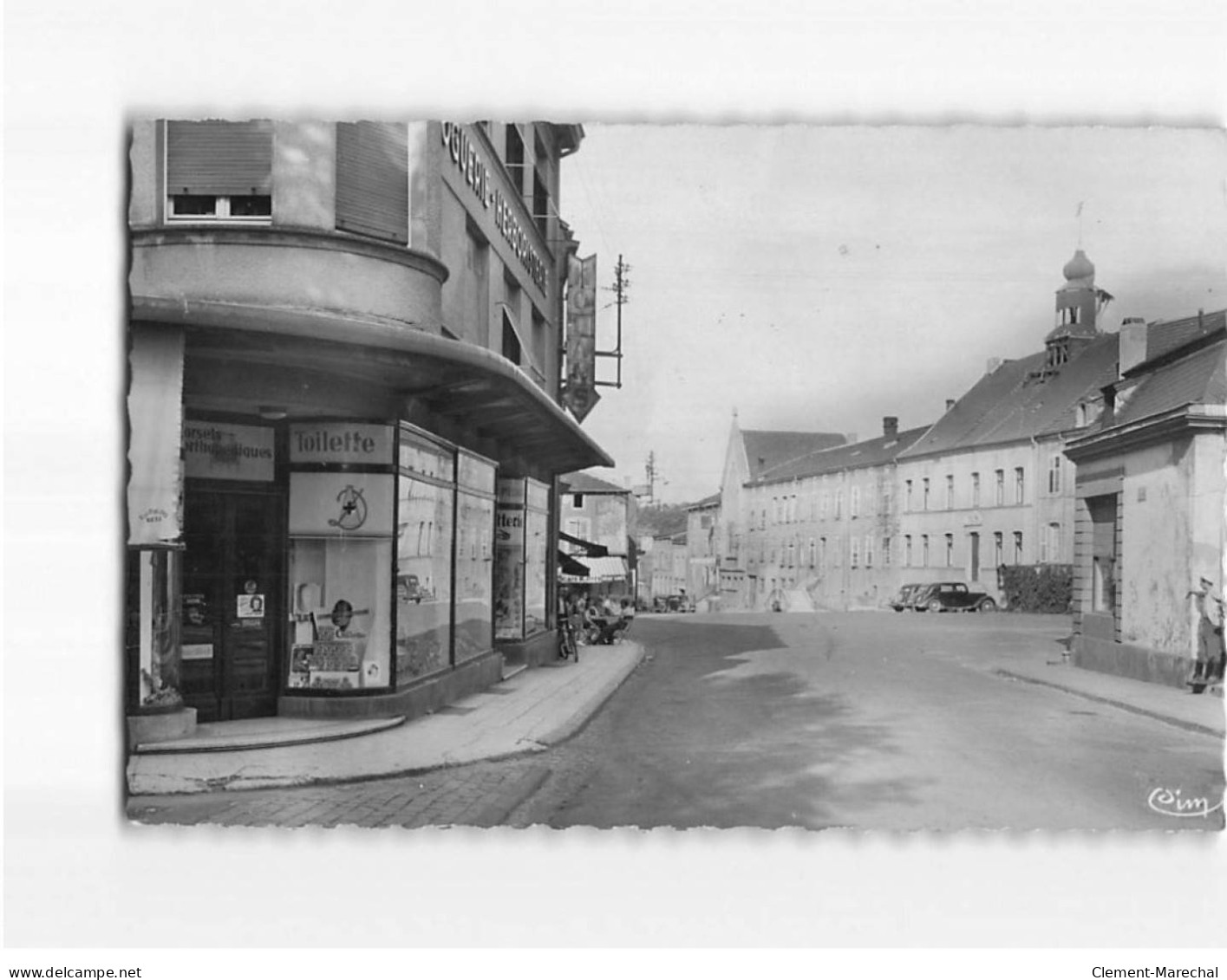 BOUZONVILLE : Place De La République - Très Bon état - Sonstige & Ohne Zuordnung