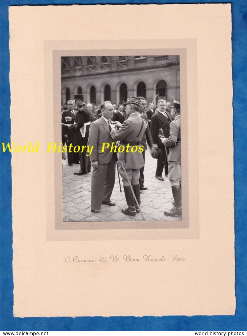 Photo Ancienne - PARIS Cour Des Invalides - Remise De Médaille à Un Civil - Juillet 1939 - Général à Identifier Officier - War, Military